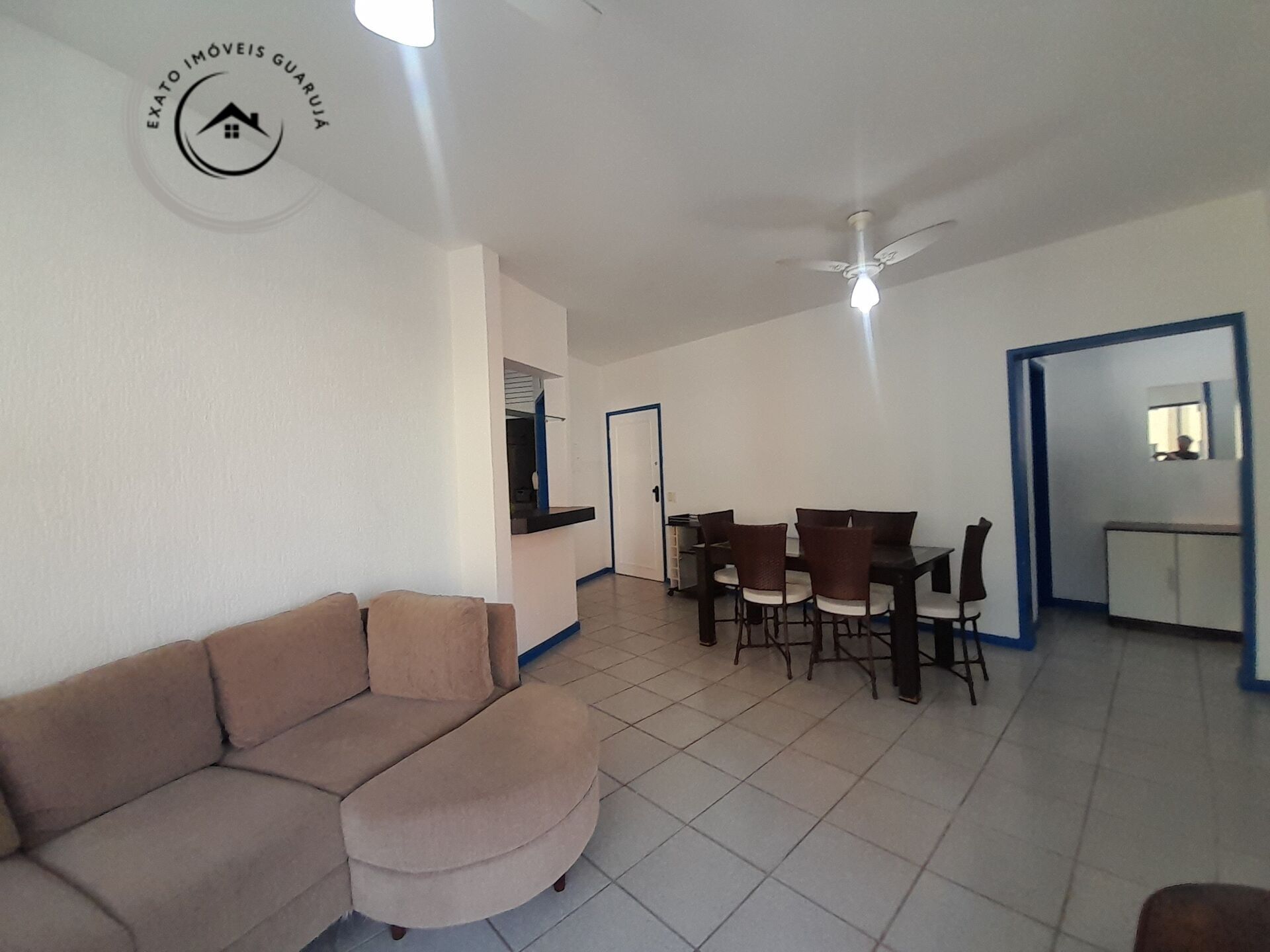 Apartamento Padrão de 03 dormitórios para locação anual na Praia da Enseada. - foto 4