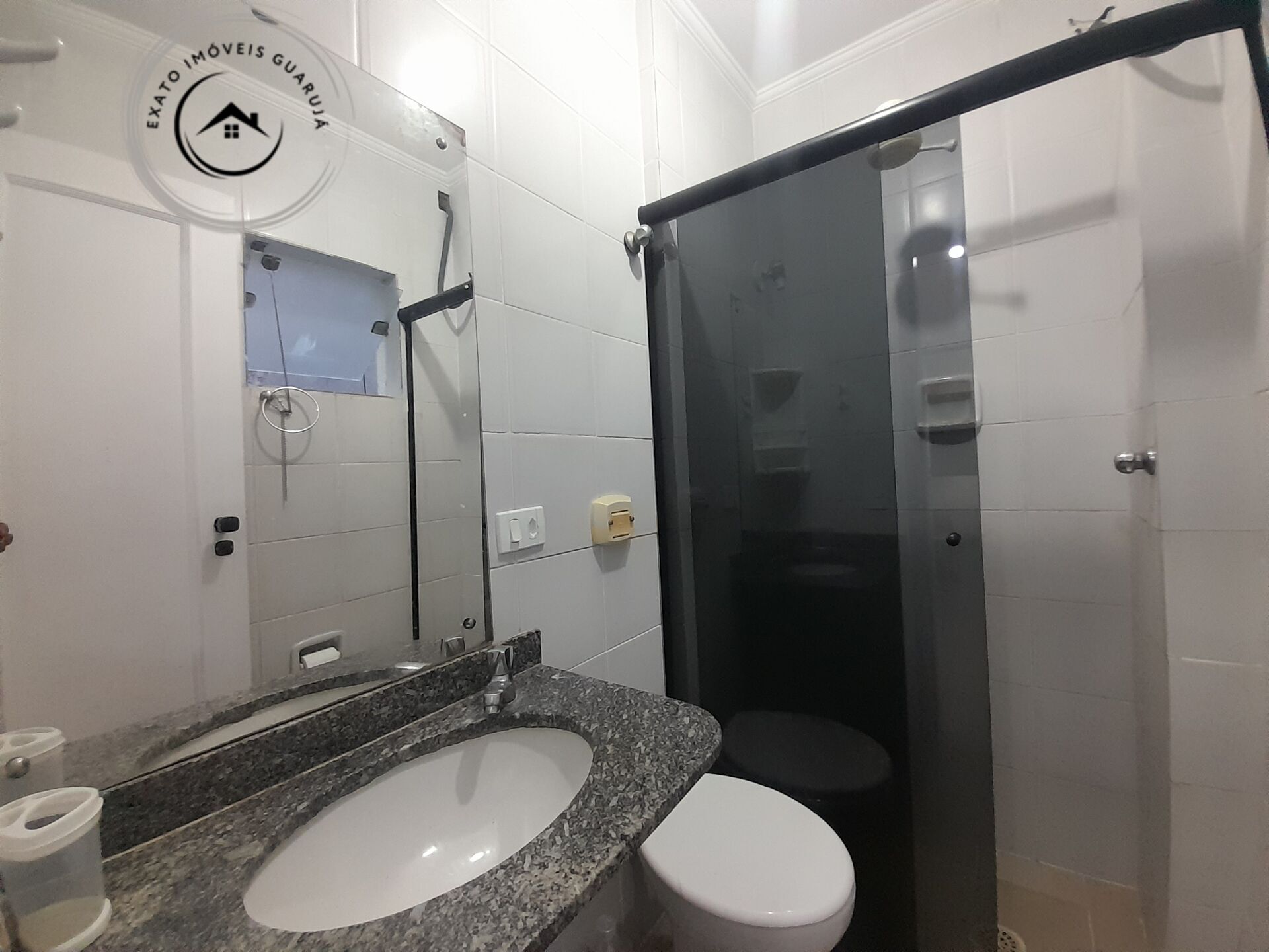 Apartamento Padrão de 03 dormitórios para locação anual na Praia da Enseada. - foto 25