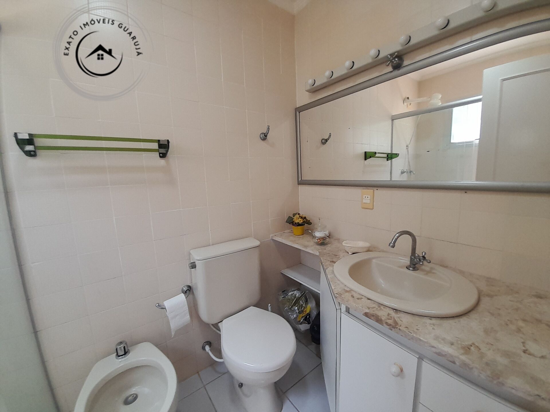Apartamento Padrão de 03 dormitórios para venda na Praia da Enseada. - foto 7