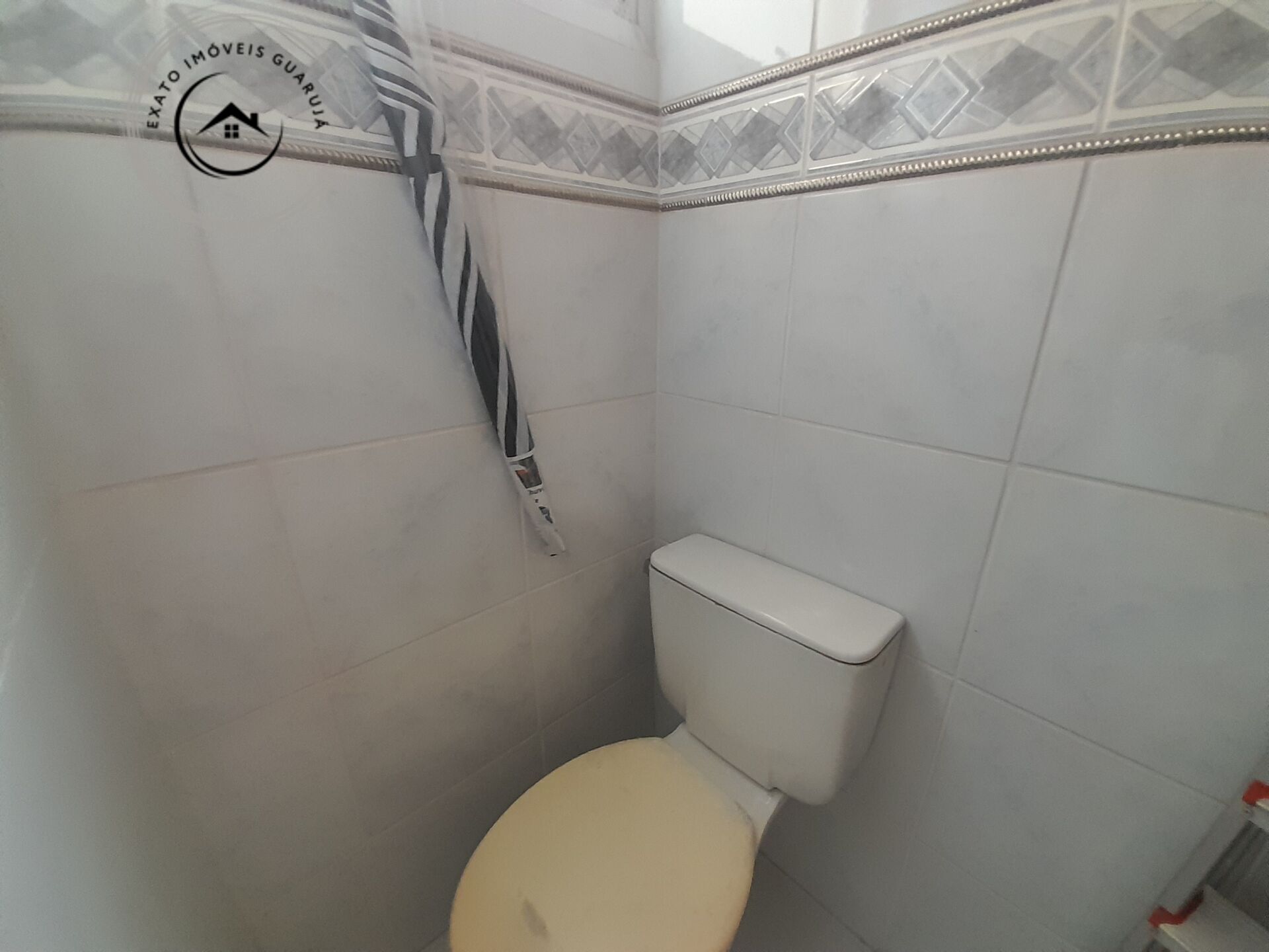Apartamento Padrão de 03 dormitórios para venda locação anual na Praia da Enseada. - foto 14