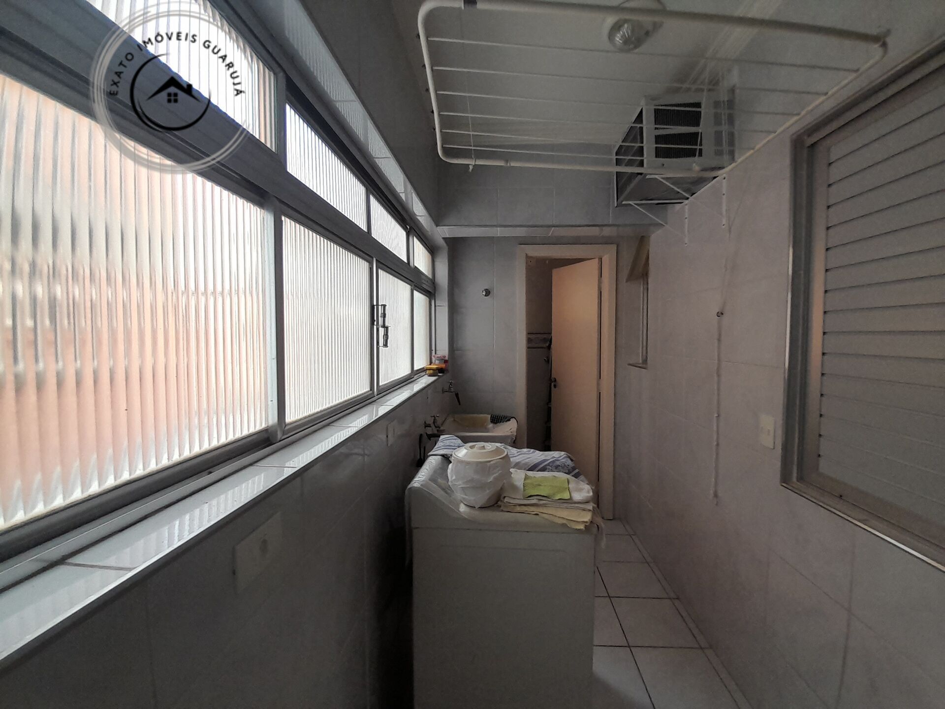 Apartamento Padrão de 03 dormitórios para venda locação anual na Praia da Enseada. - foto 13