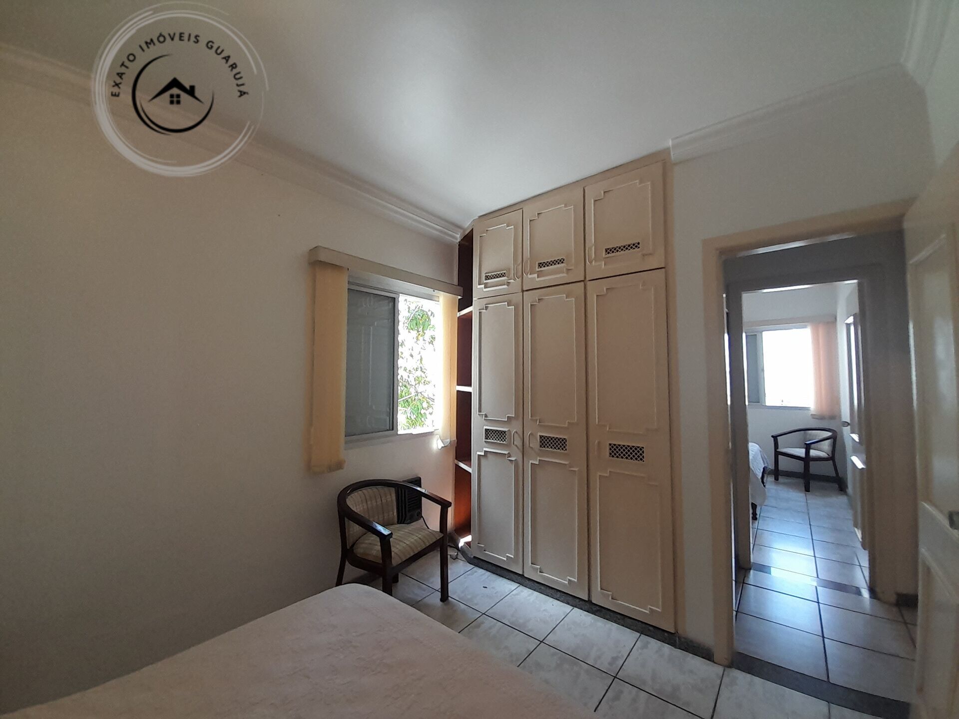 Apartamento Padrão de 03 dormitórios para venda locação anual na Praia da Enseada. - foto 10