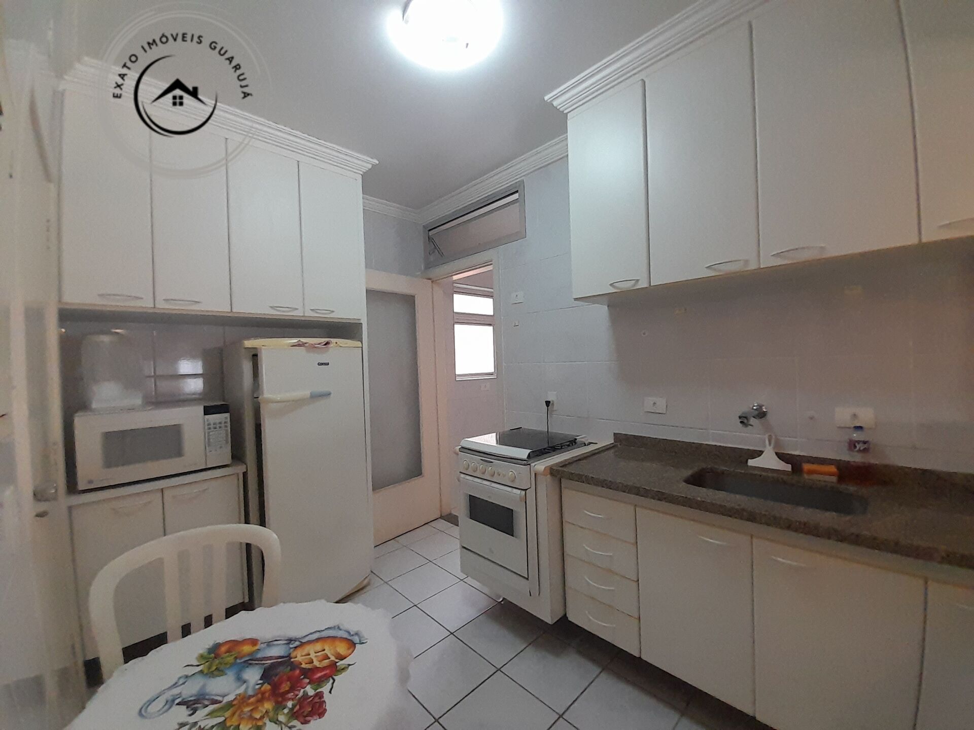 Apartamento Padrão de 03 dormitórios para venda locação anual na Praia da Enseada. - foto 11