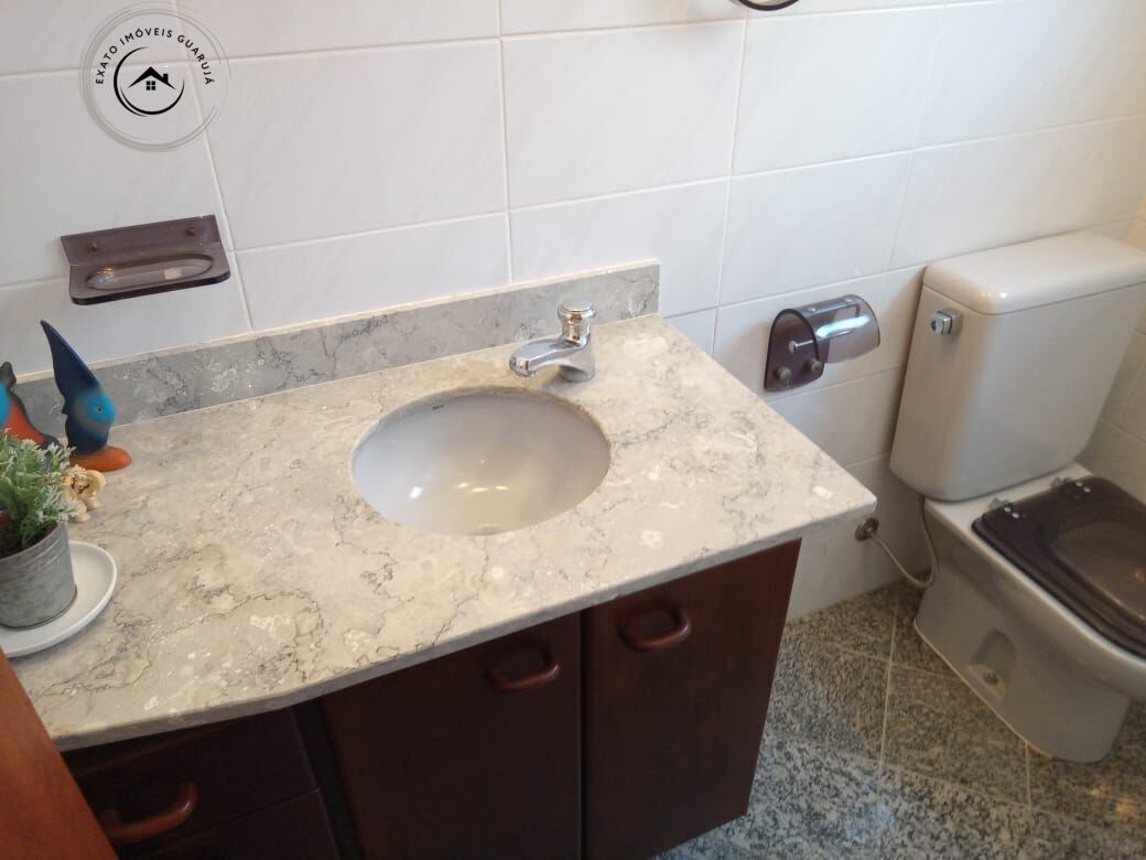 Apartamento Padrão de 03 dormitórios para locação anual na Praia da Enseada. - foto 6