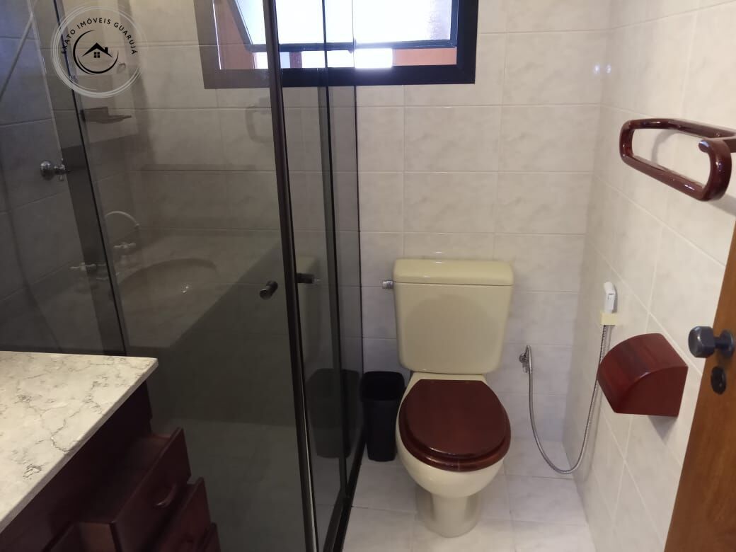 Apartamento Padrão de 03 dormitórios para locação anual na Praia da Enseada. - foto 14