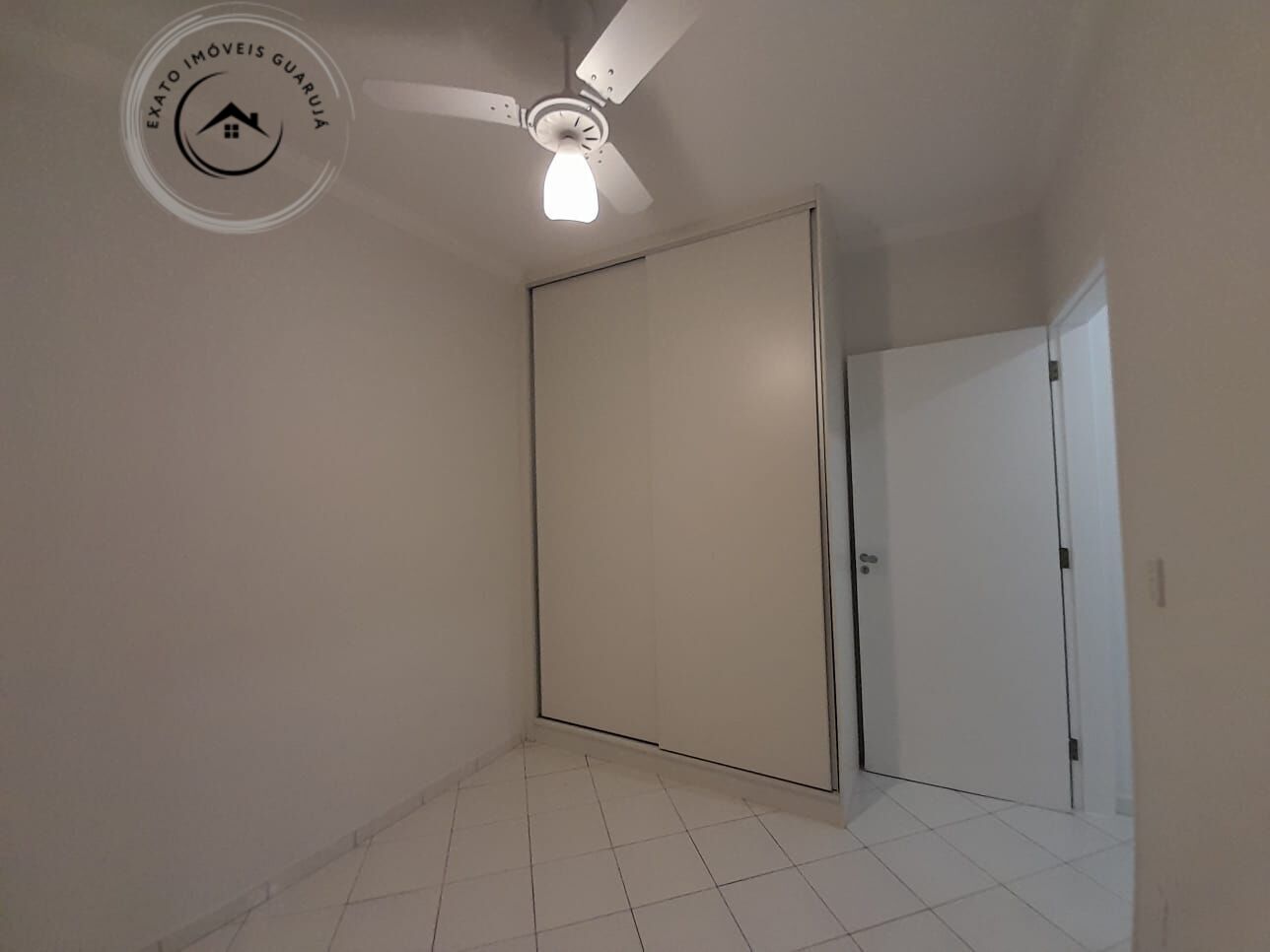 Apartamento Padrão de 02 dormitórios para locação anual na Praia da Enseada - foto 23