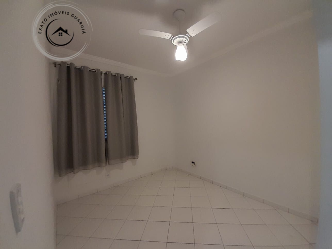 Apartamento Padrão de 02 dormitórios para locação anual na Praia da Enseada - foto 24