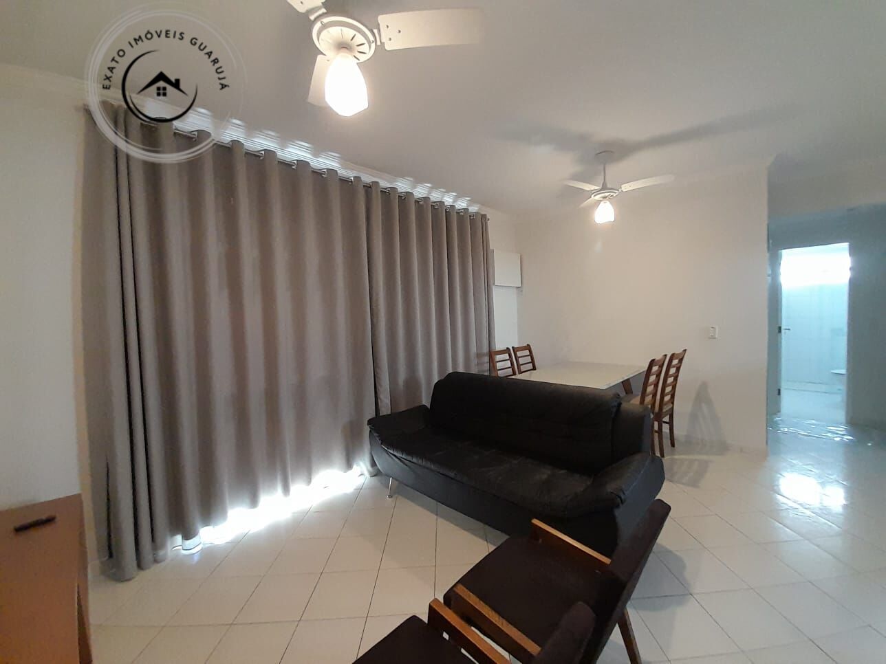 Apartamento Padrão de 02 dormitórios para locação anual na Praia da Enseada - foto 4