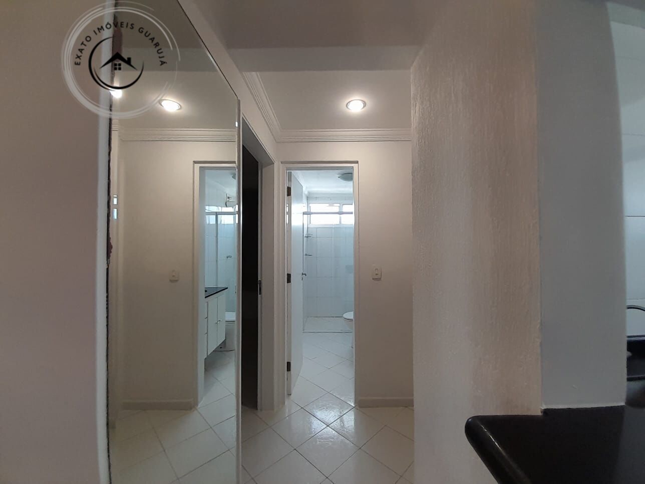 Apartamento Padrão de 02 dormitórios para locação anual na Praia da Enseada - foto 17