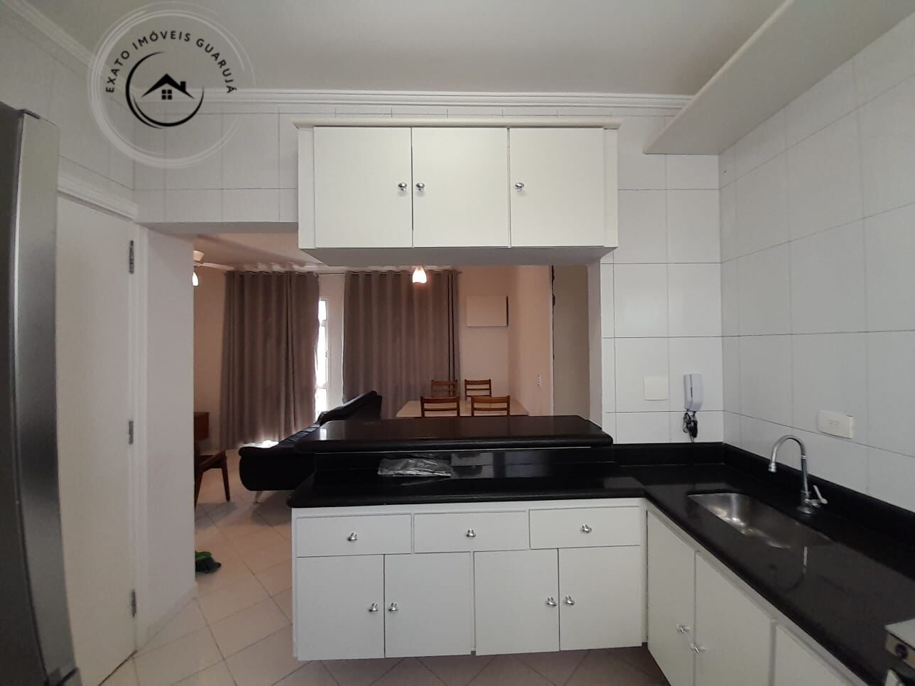 Apartamento Padrão de 02 dormitórios para locação anual na Praia da Enseada - foto 14