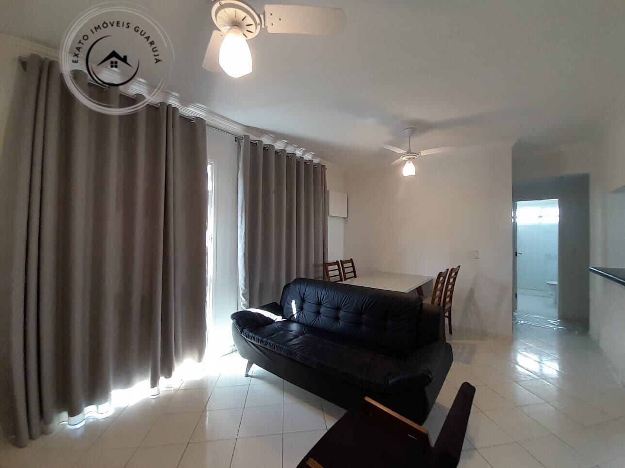 Apartamento Padrão de 02 dormitórios para locação anual na Praia da Enseada - foto 5