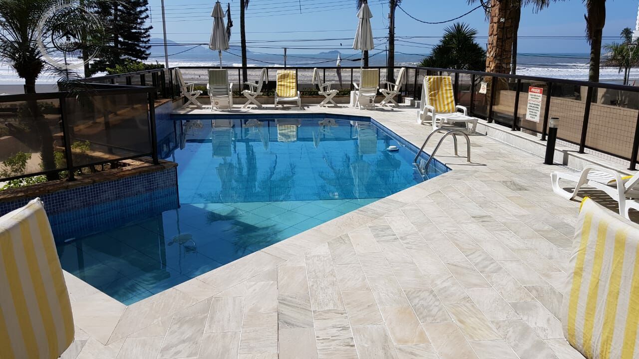 Apartamento Alto Padrão de 04 dormitórios frente total para o mar nas Astúrias - foto 2