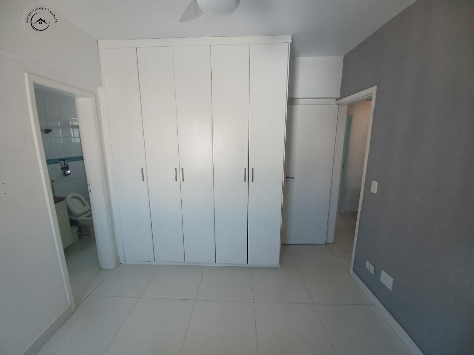 Apartamento Alto Padrão de 04 dormitórios frente total para o mar nas Astúrias - foto 21