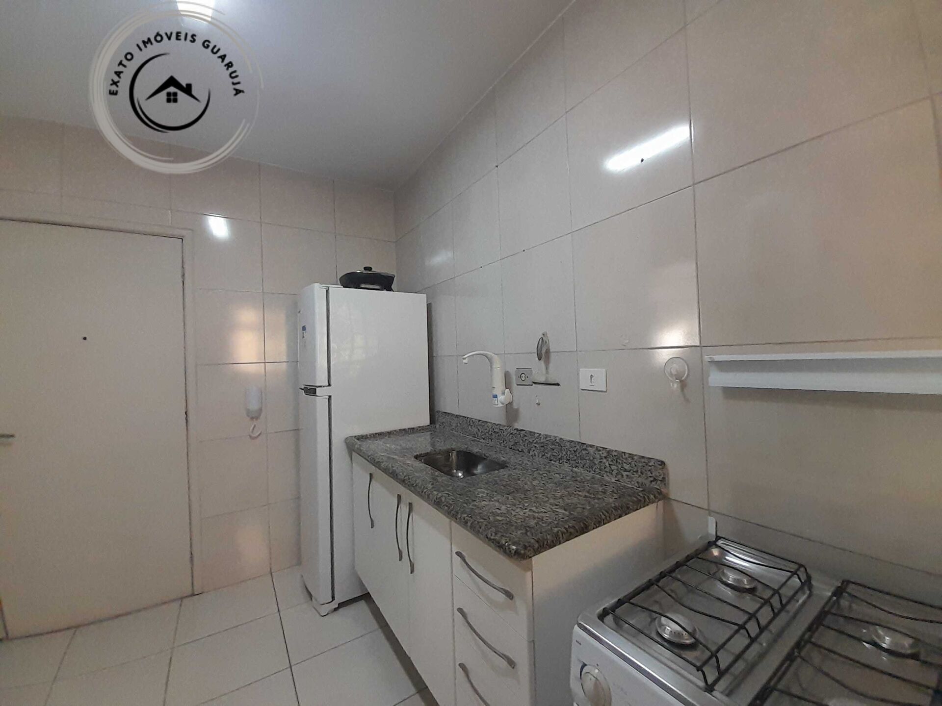 Apartamento de 03 dormitórios para locação anual na Praia da Enseada. - foto 19