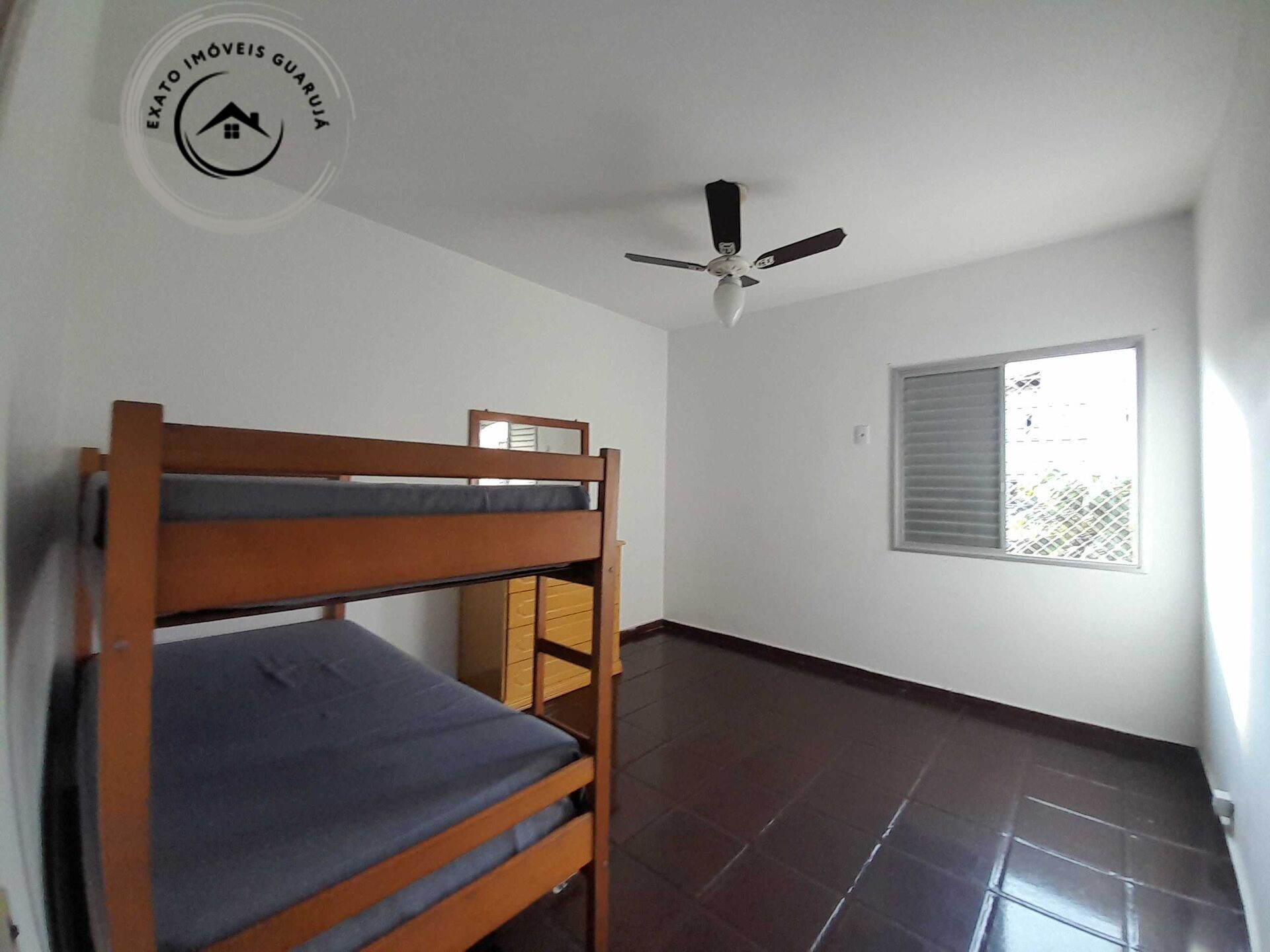 Apartamento de 03 dormitórios para locação anual na Praia da Enseada. - foto 12