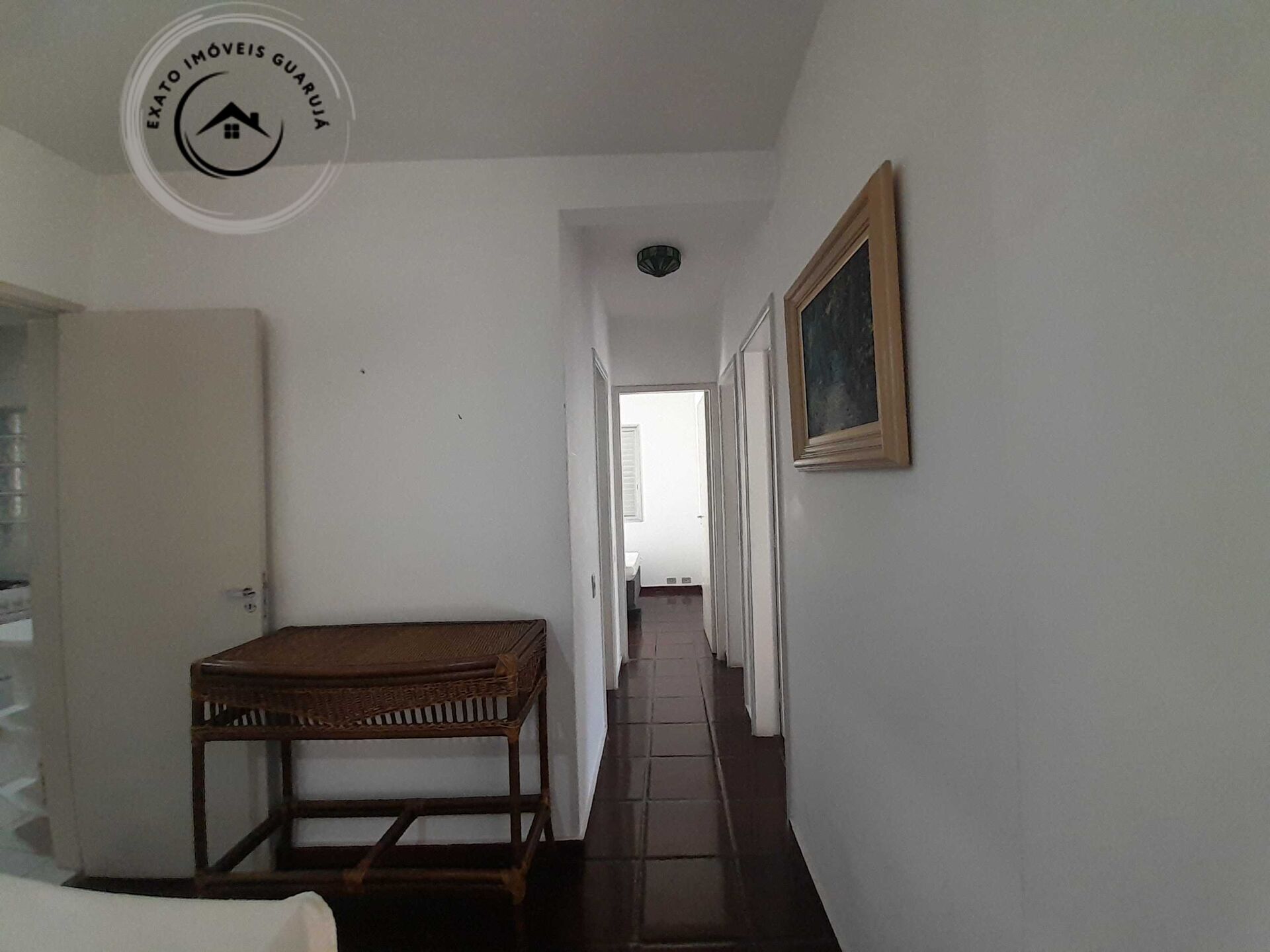 Apartamento de 03 dormitórios para locação anual na Praia da Enseada. - foto 7