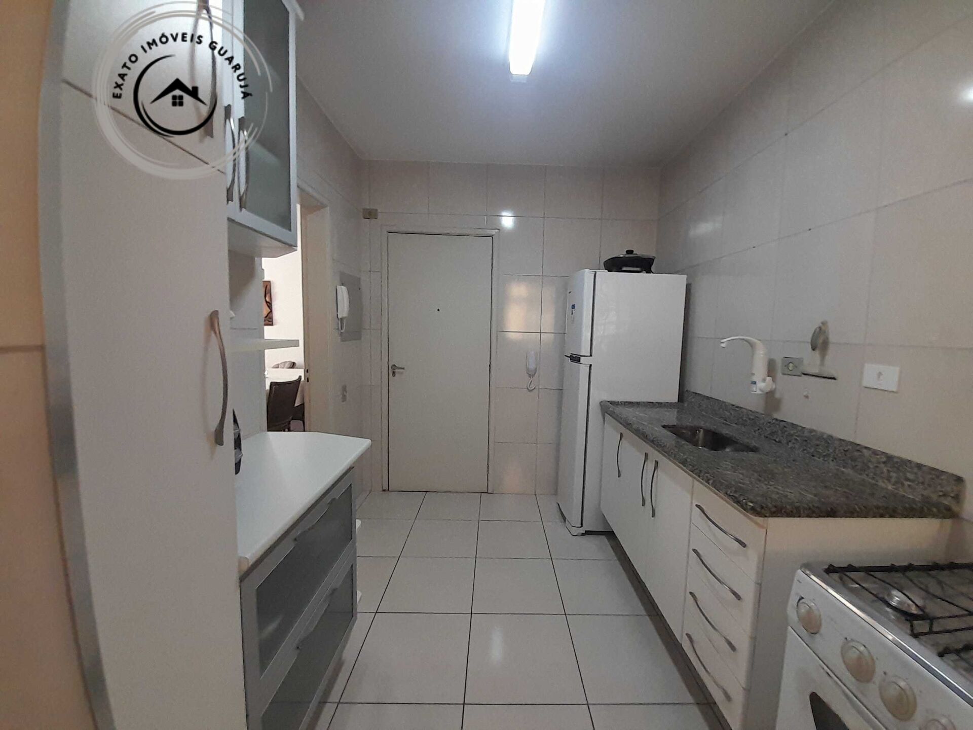 Apartamento de 03 dormitórios para locação anual na Praia da Enseada. - foto 16
