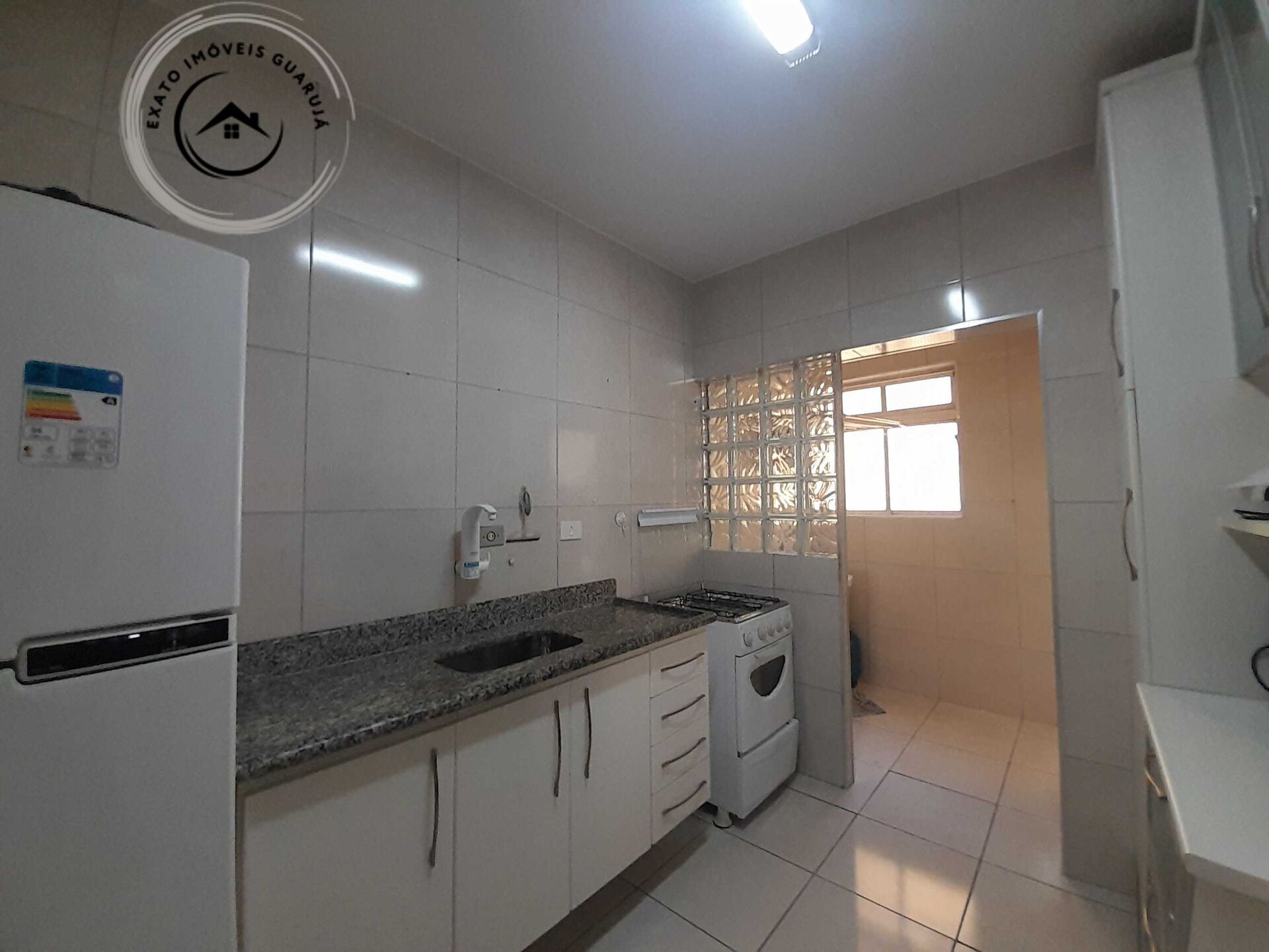 Apartamento de 03 dormitórios para locação anual na Praia da Enseada. - foto 17