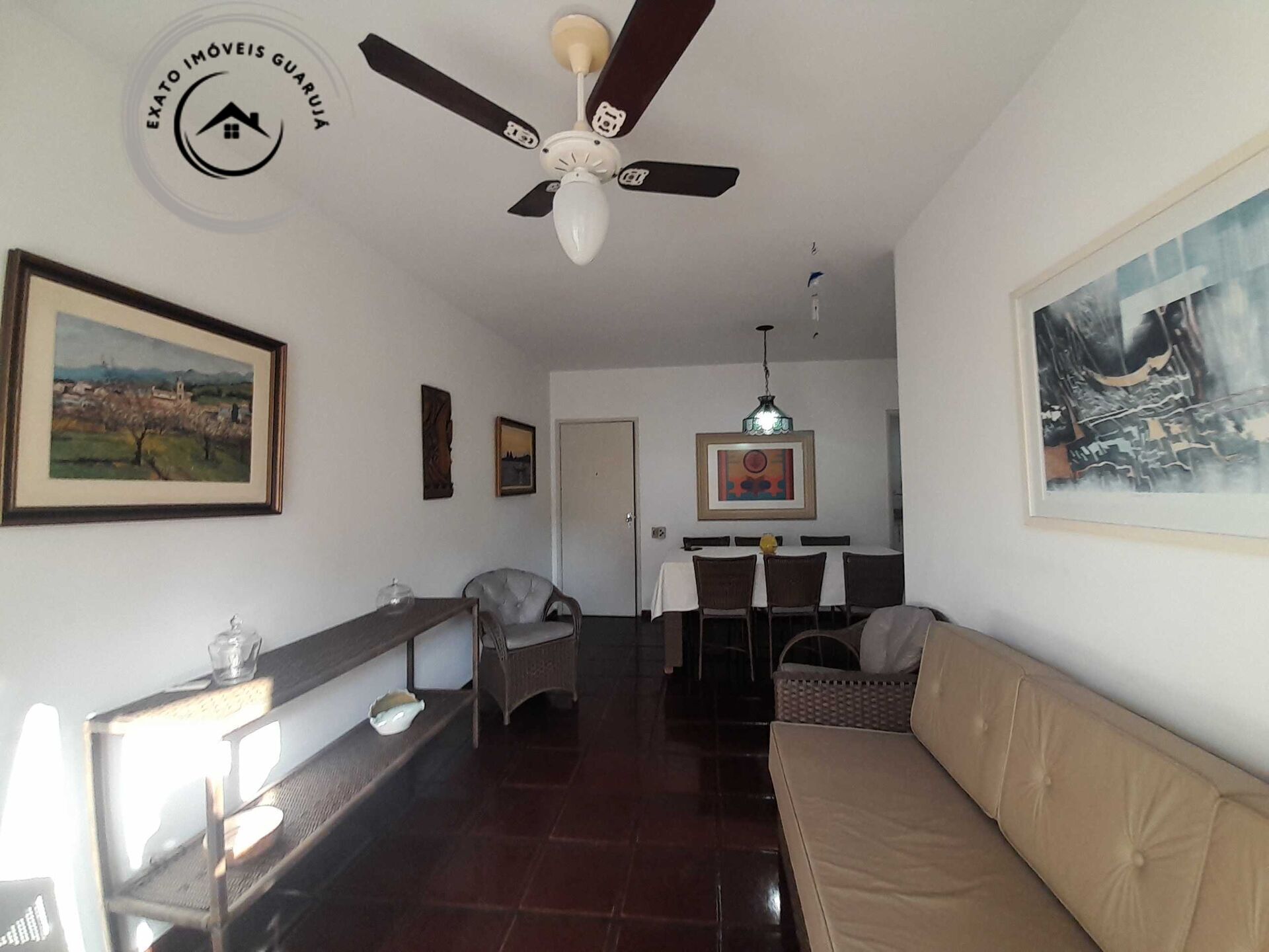 Apartamento de 03 dormitórios para locação anual na Praia da Enseada. - foto 3