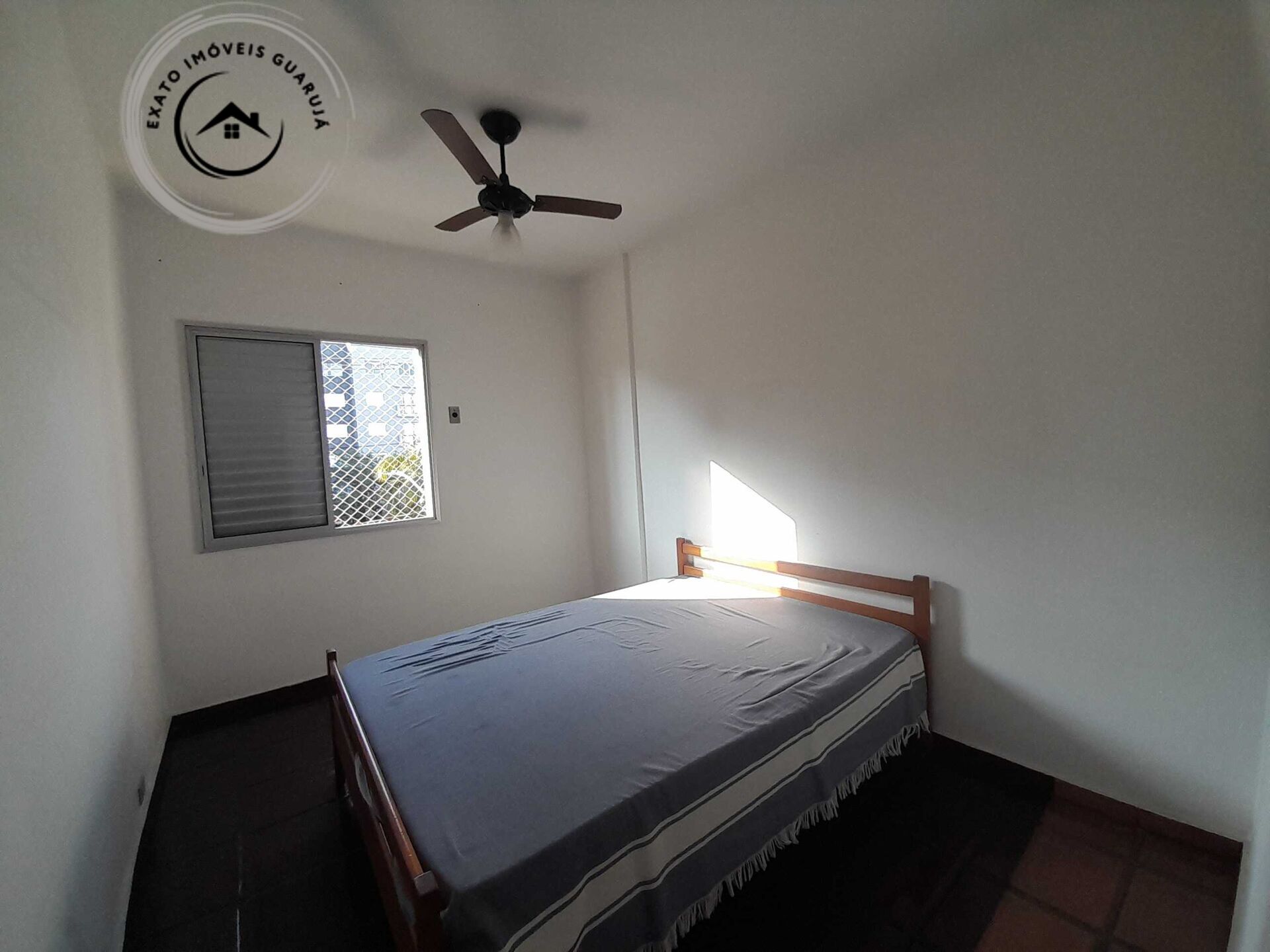 Apartamento de 03 dormitórios para locação anual na Praia da Enseada. - foto 8