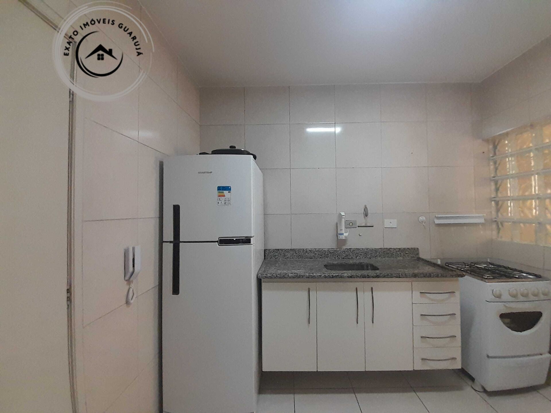 Apartamento de 03 dormitórios para locação anual na Praia da Enseada. - foto 18