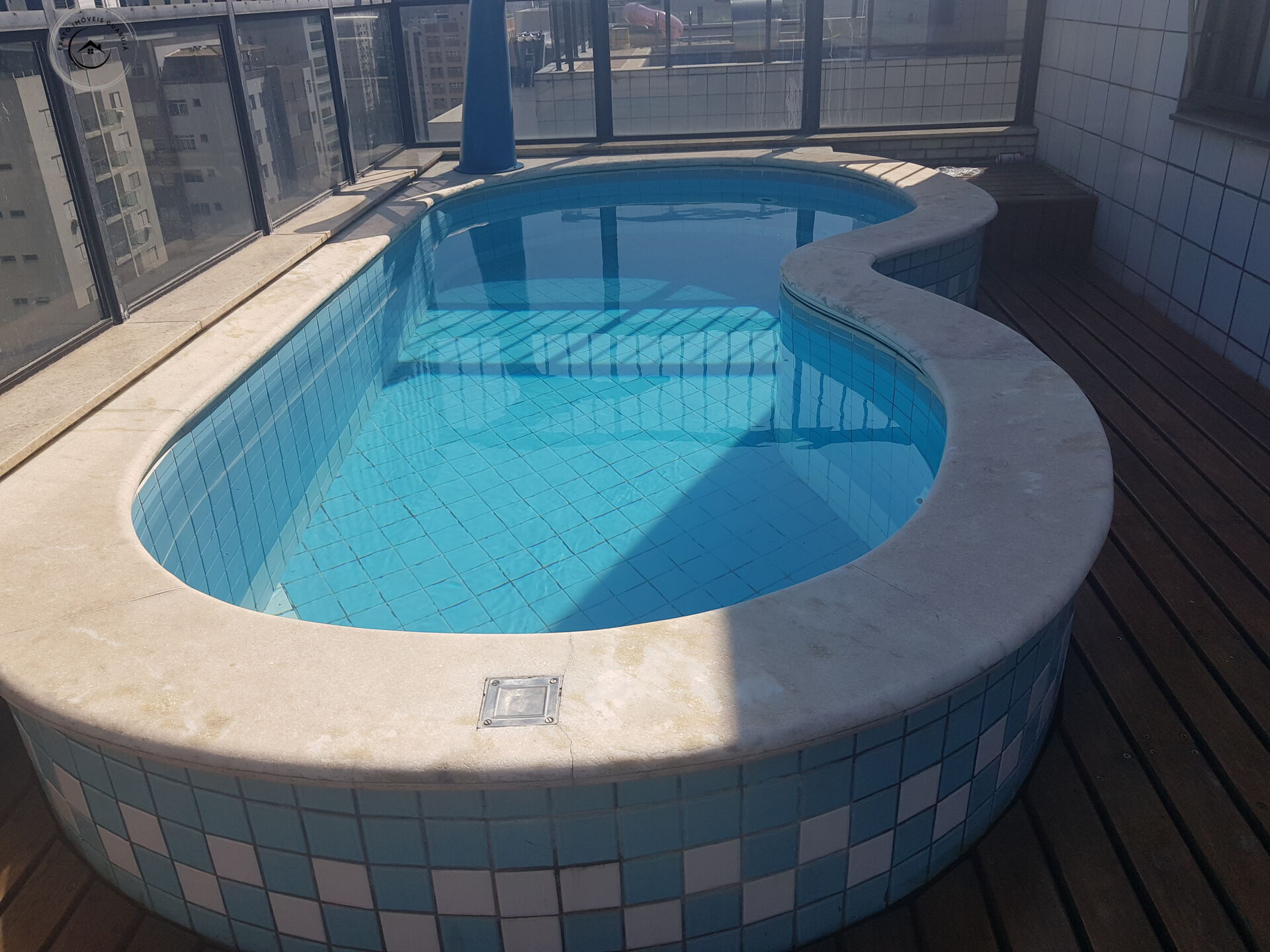 Apartamento Cobertura de 04 dormitórios para venda nas Pitangueiras. - foto 2