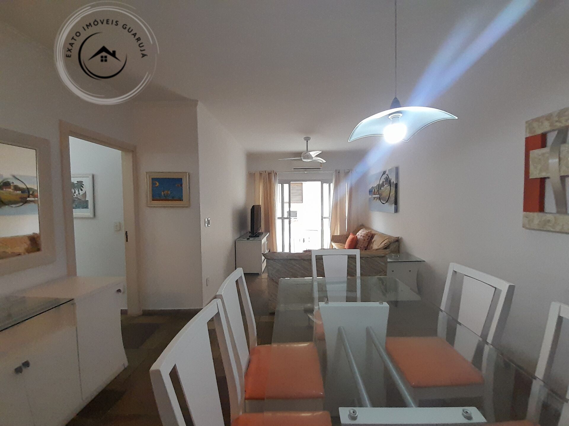 Apartamento Padrão de 03 dormitórios para locação anual na Praia da Enseada. - foto 4