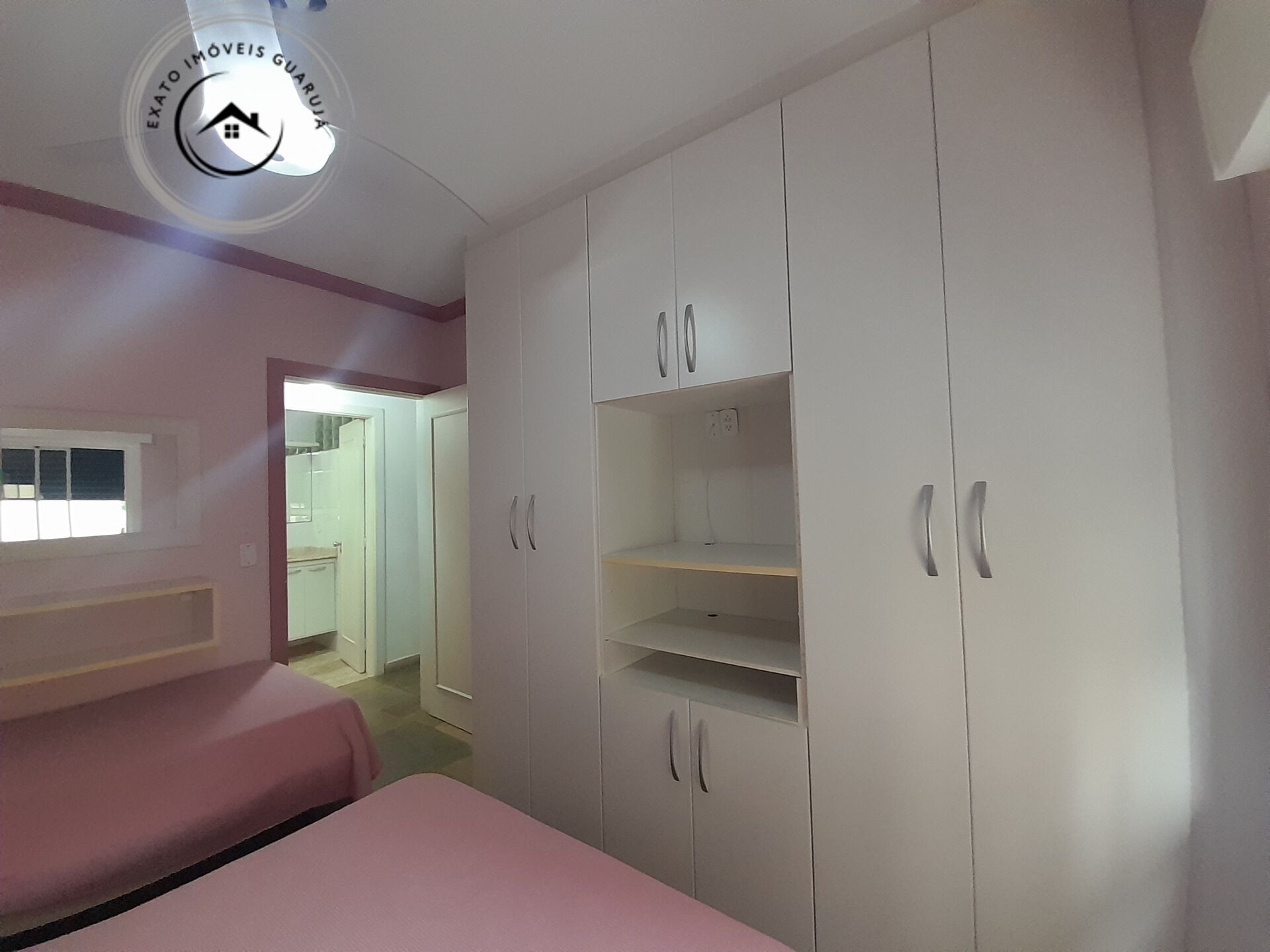 Apartamento Padrão de 03 dormitórios para locação anual na Praia da Enseada. - foto 16