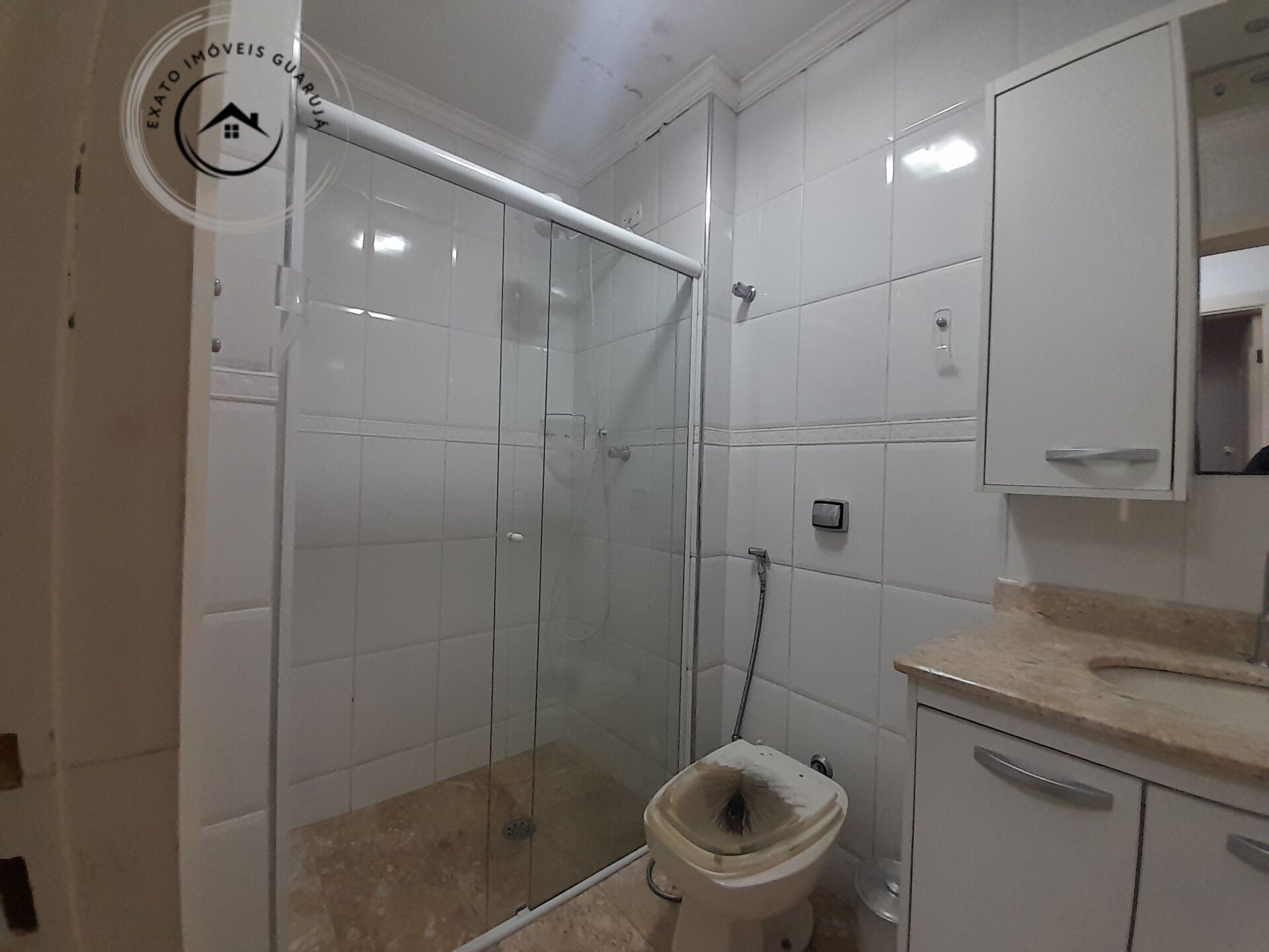 Apartamento Padrão de 03 dormitórios para locação anual na Praia da Enseada. - foto 12