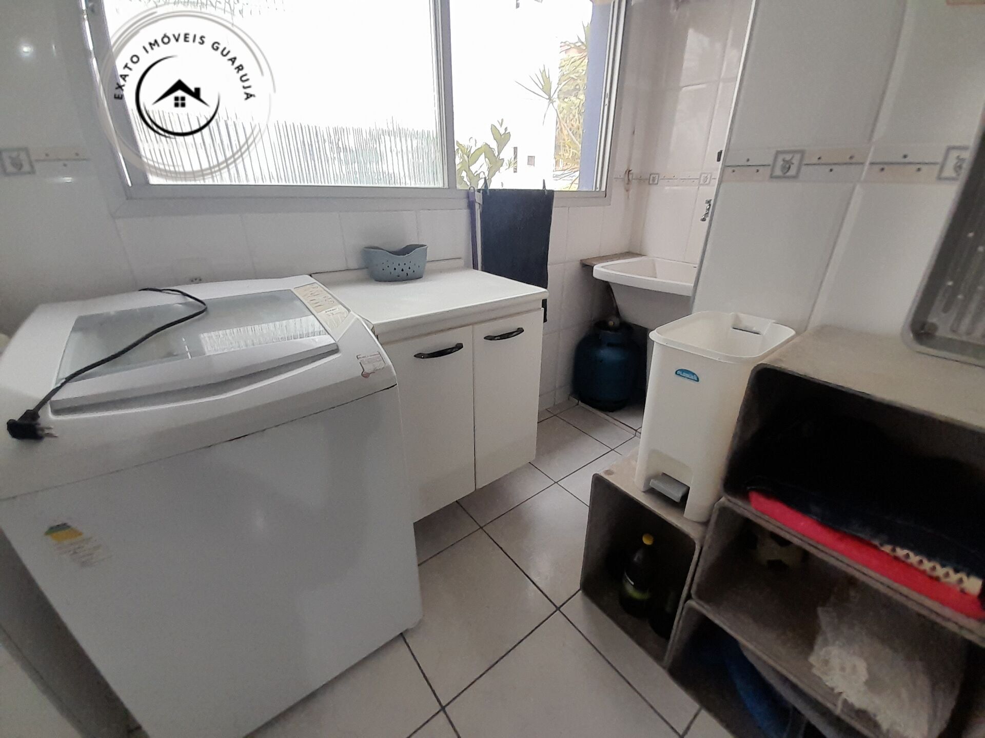 Apartamento Padrão de 03 dormitórios para locação anual na Praia da Enseada. - foto 32
