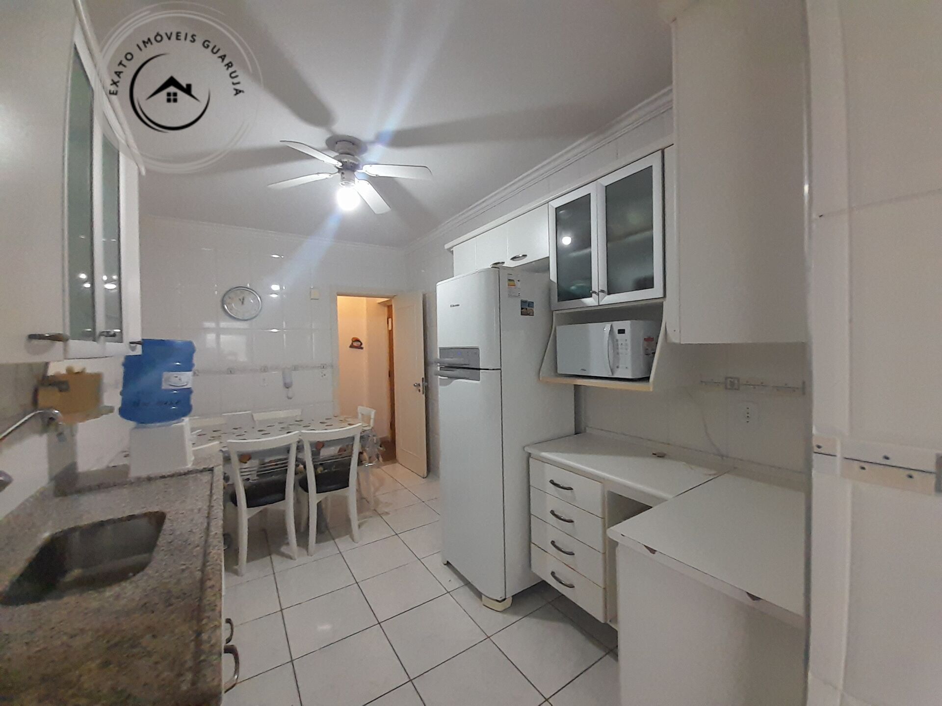 Apartamento Padrão de 03 dormitórios para locação anual na Praia da Enseada. - foto 30
