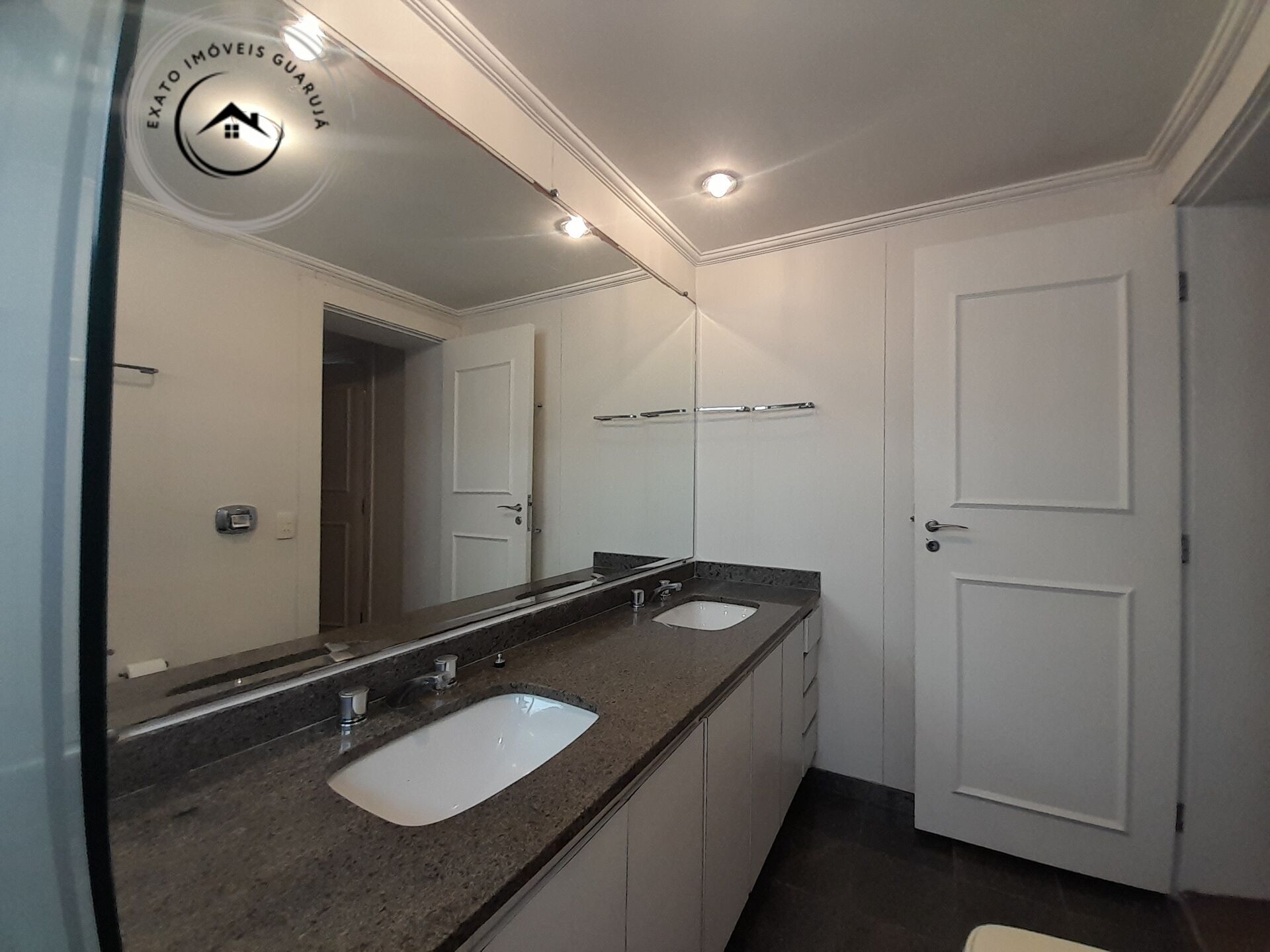 Apartamento Padrão de 04 dormitórios para locação anual nas Pitangueiras. - foto 24