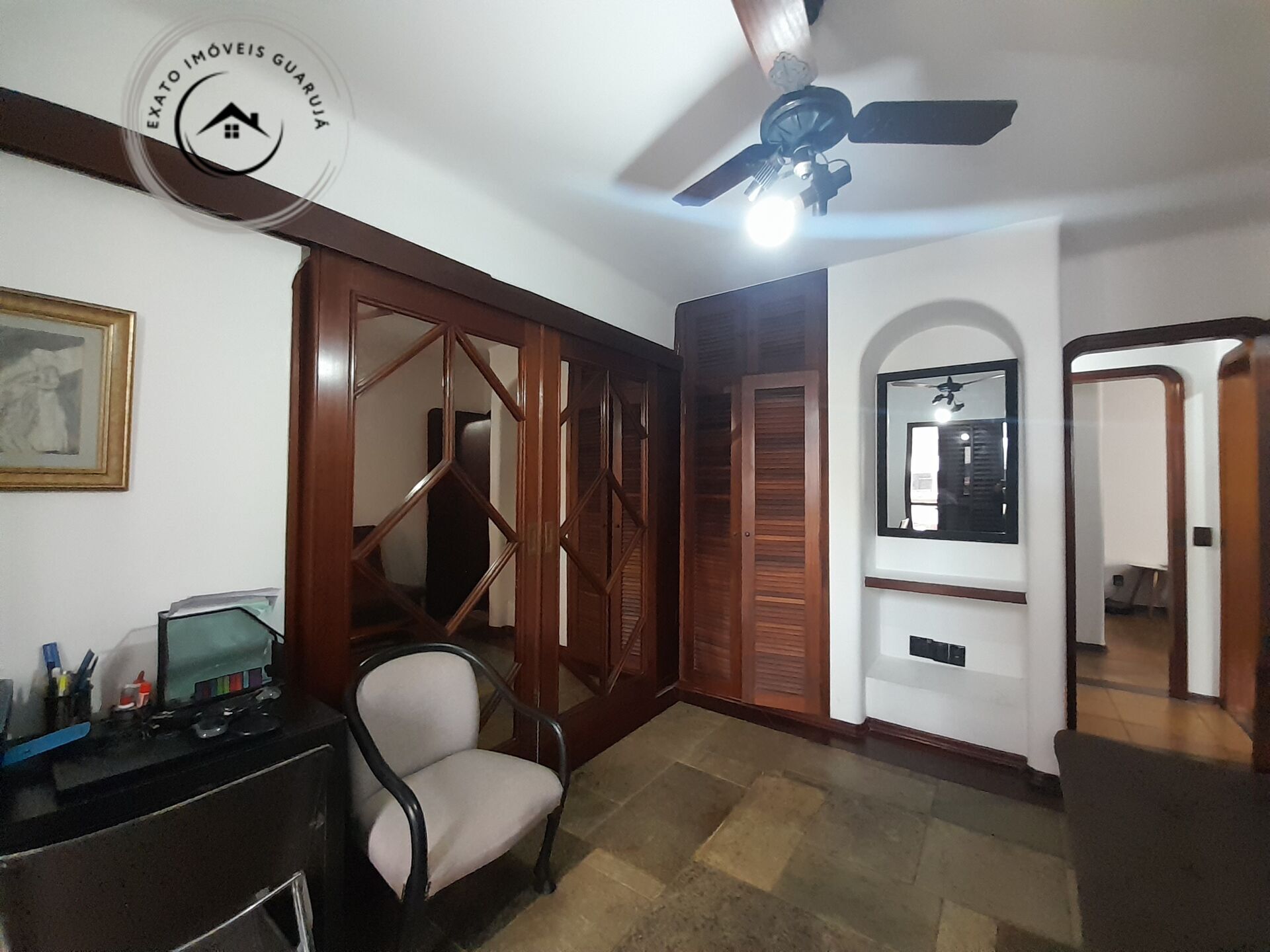Apartamento Padrão de 03 dormitórios para venda na Praia da Enseada. - foto 17