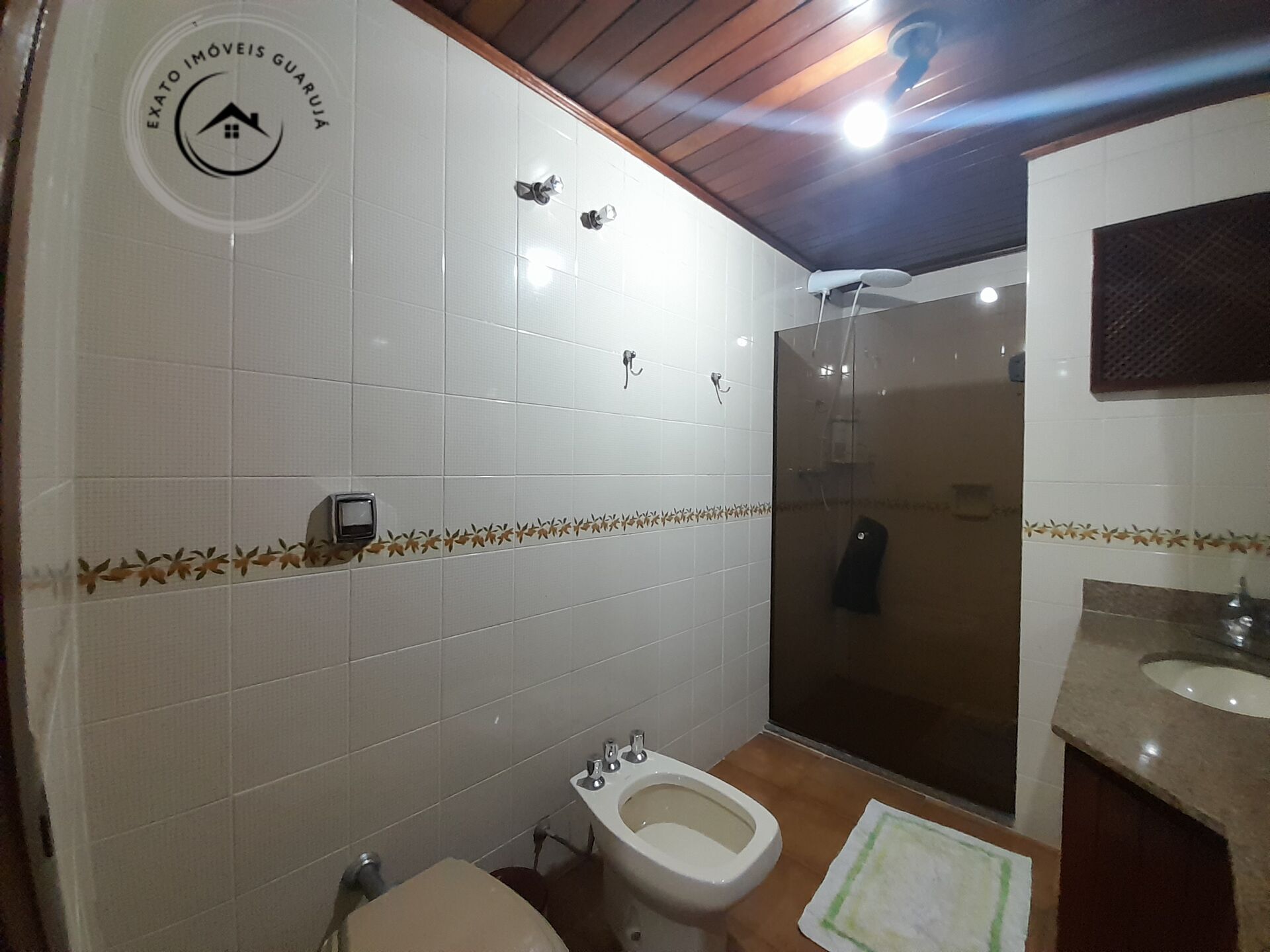 Apartamento Padrão de 03 dormitórios para venda na Praia da Enseada. - foto 11