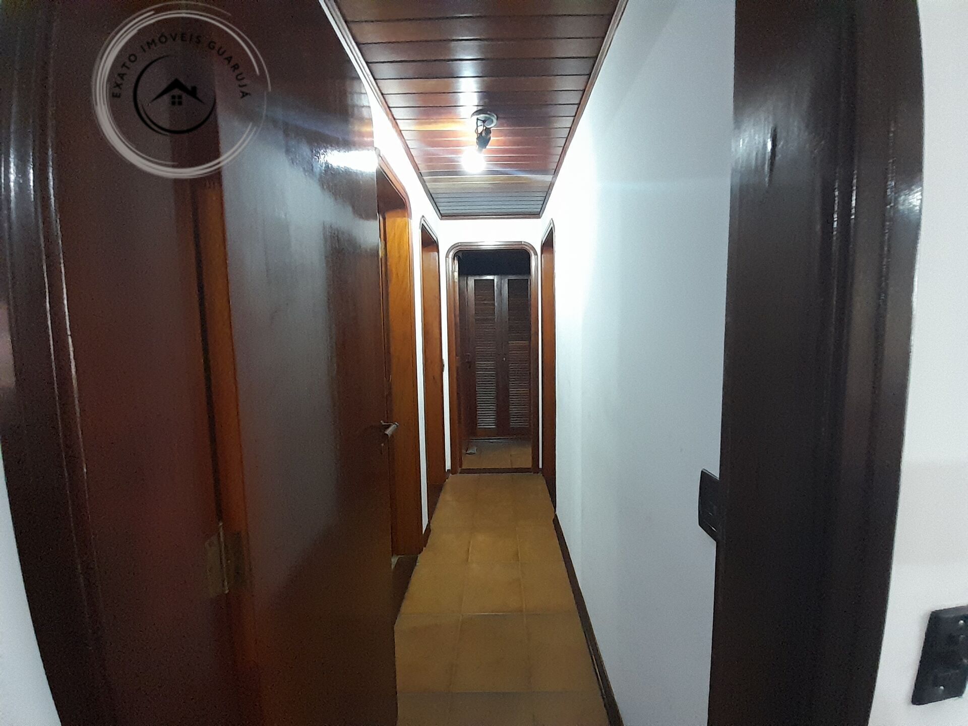 Apartamento Padrão de 03 dormitórios para venda na Praia da Enseada. - foto 9