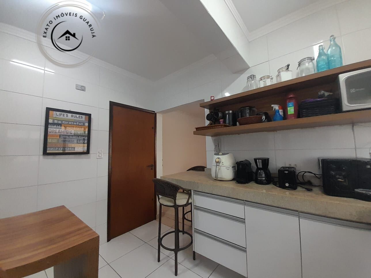 Apartamento Padrão de 02 dormitórios para locação anual na Praia da Enseada. - foto 10