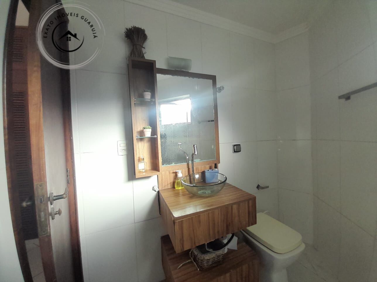 Apartamento Padrão de 02 dormitórios para locação anual na Praia da Enseada. - foto 26
