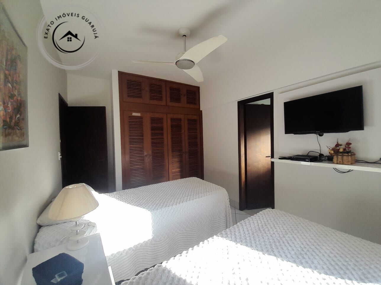 Apartamento Padrão de 02 dormitórios para locação anual na Praia da Enseada. - foto 22
