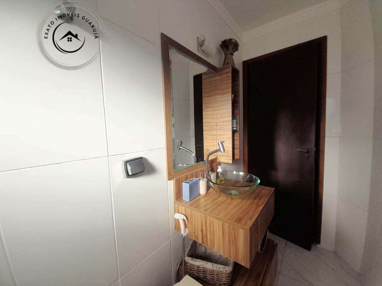 Apartamento Padrão de 02 dormitórios para locação anual na Praia da Enseada. - foto 21