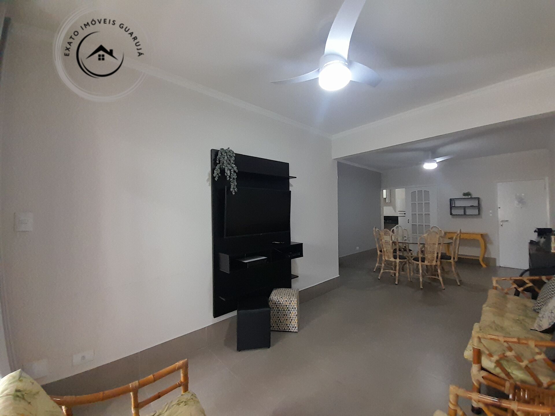 Apartamento Padrão de 03 dormitórios para venda na Praia da Enseada. - foto 9