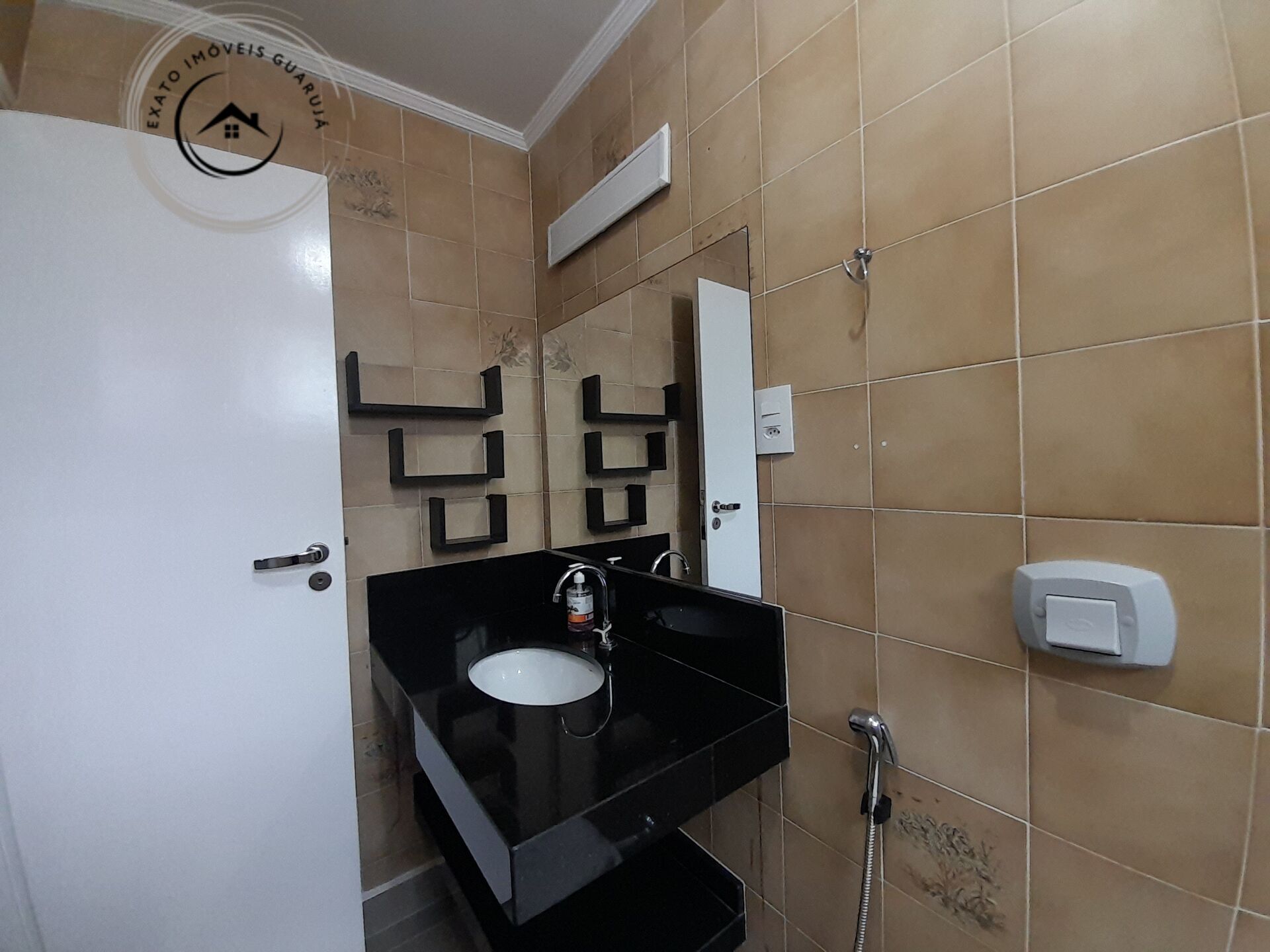 Apartamento Padrão de 03 dormitórios para venda na Praia da Enseada. - foto 20