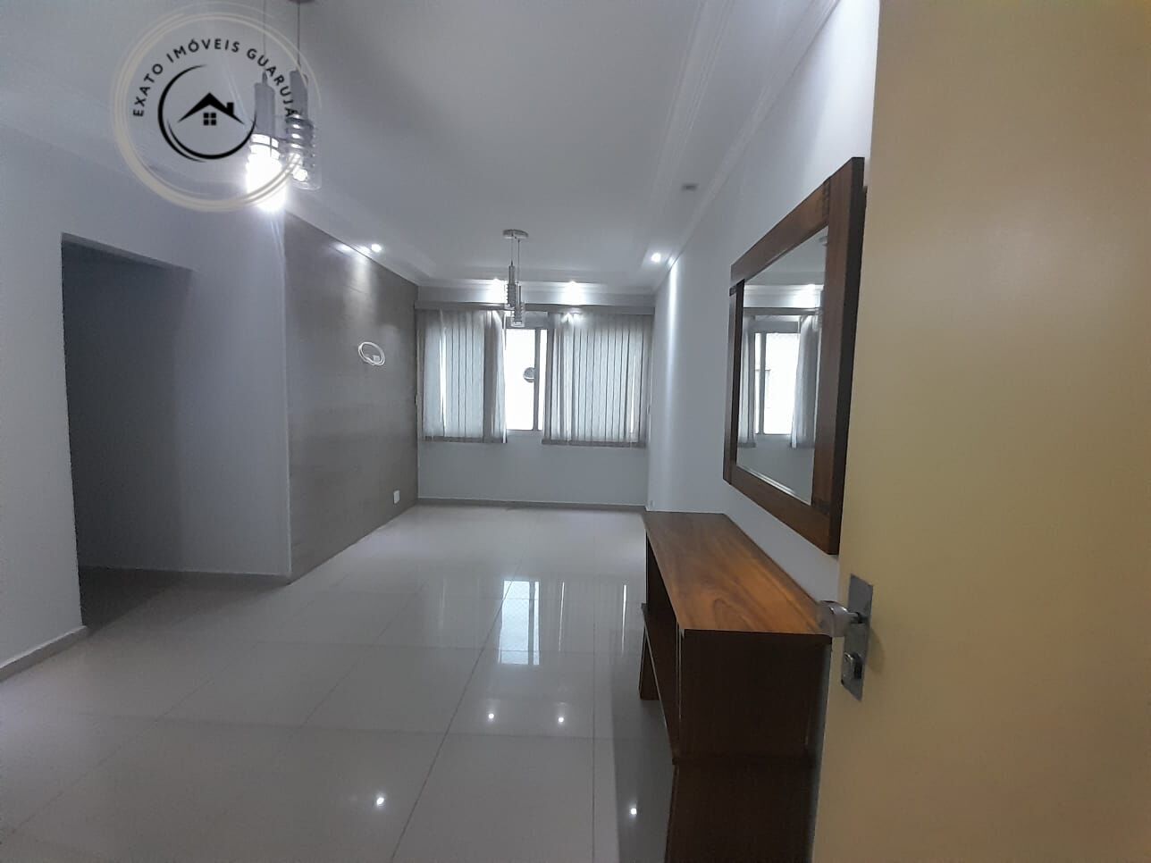 Apartamento Padrão de 03 dormitórios para venda na Praia da Enseada. - foto 1