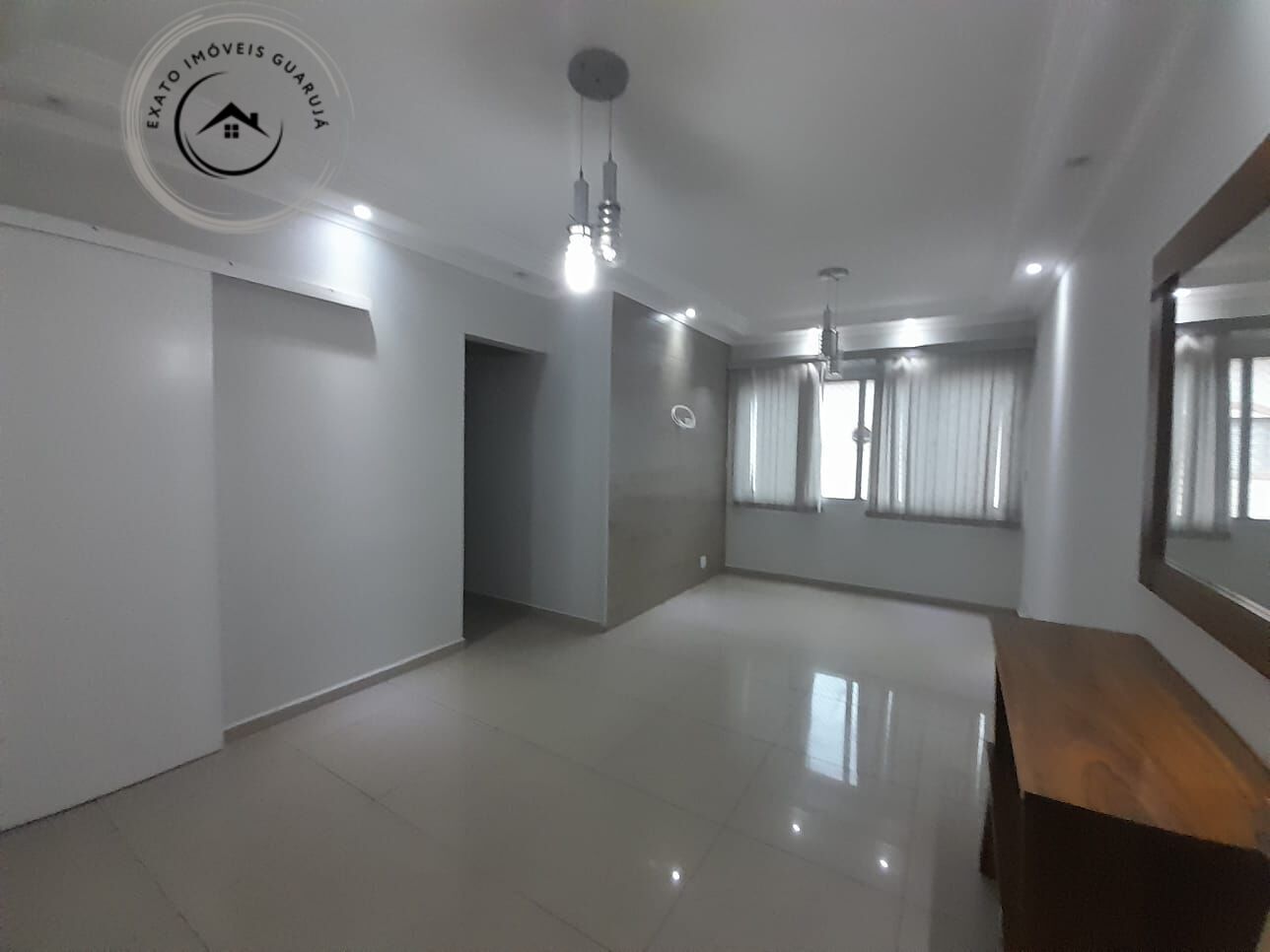 Apartamento Padrão de 03 dormitórios para venda na Praia da Enseada. - foto 3