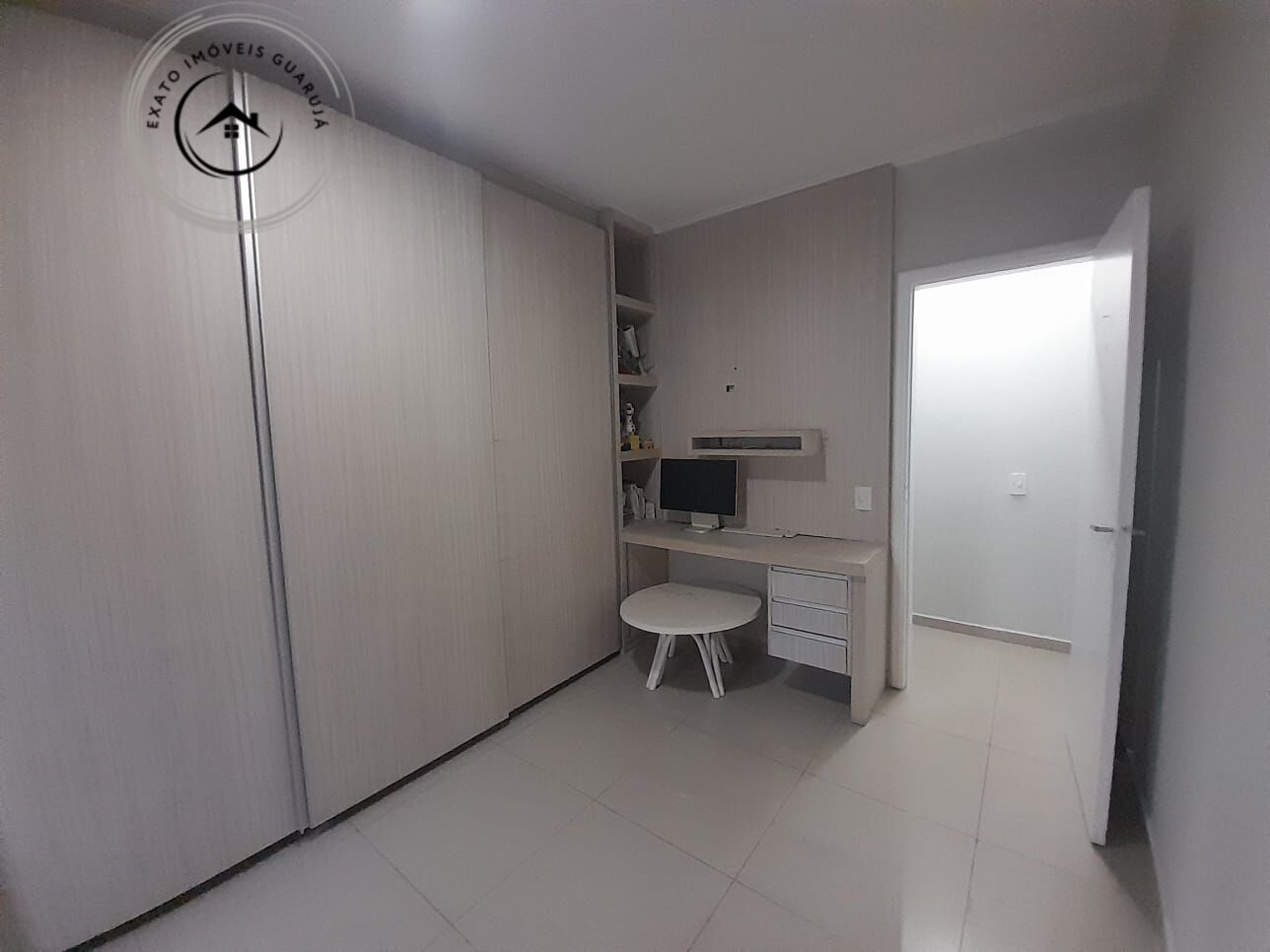 Apartamento Padrão de 03 dormitórios para venda na Praia da Enseada. - foto 9