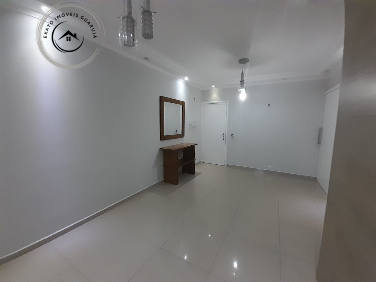 Apartamento Padrão de 03 dormitórios para venda na Praia da Enseada. - foto 2