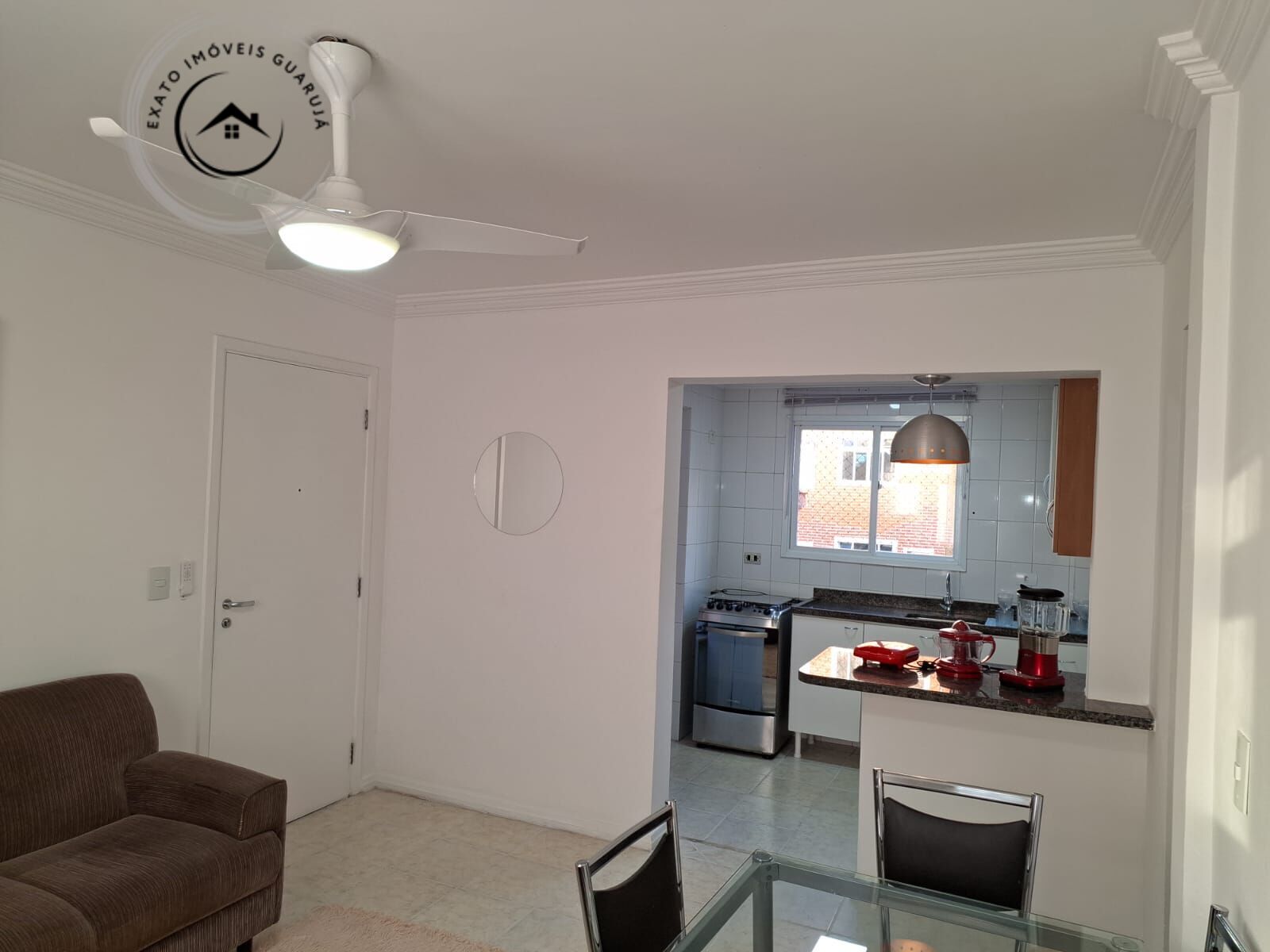 Apartamento padrão de 02 dormitórios para locação anual na p