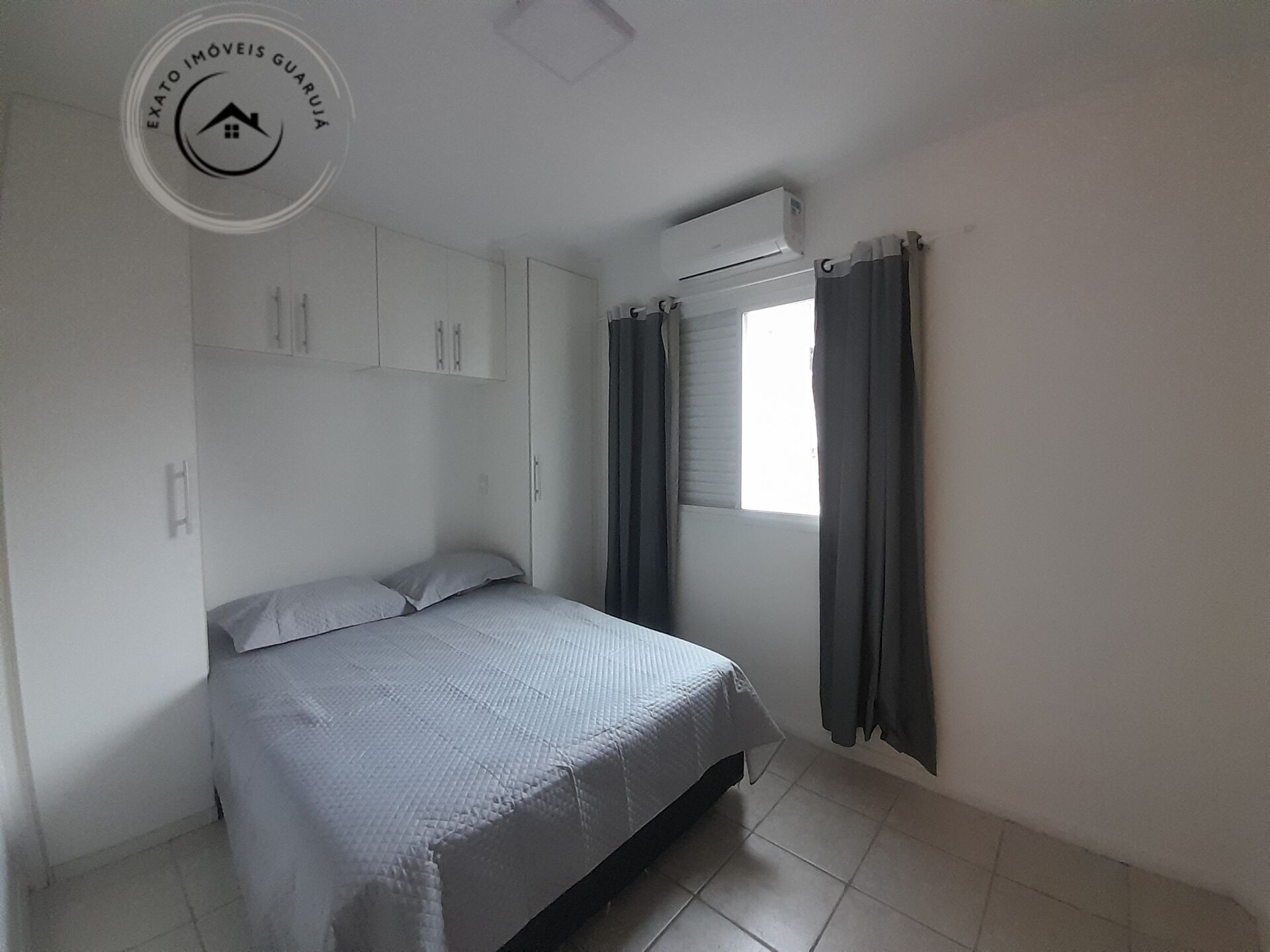 Apartamento padrão de 02 dormitórios para locação anual na p