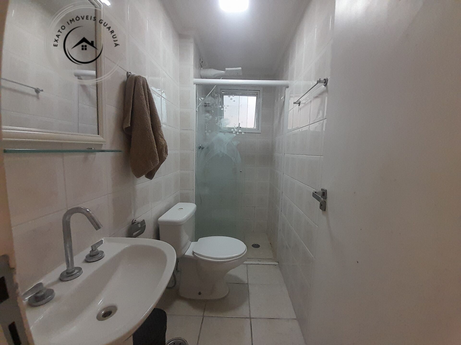 Apartamento padrão de 02 dormitórios para locação anual na p