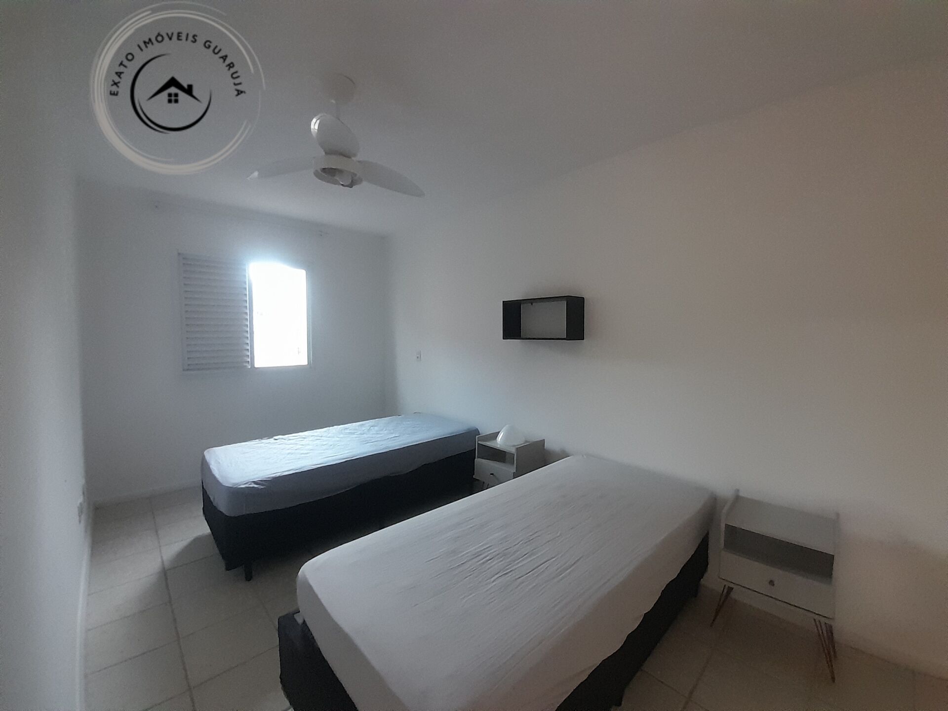 Apartamento padrão de 02 dormitórios para locação anual na p