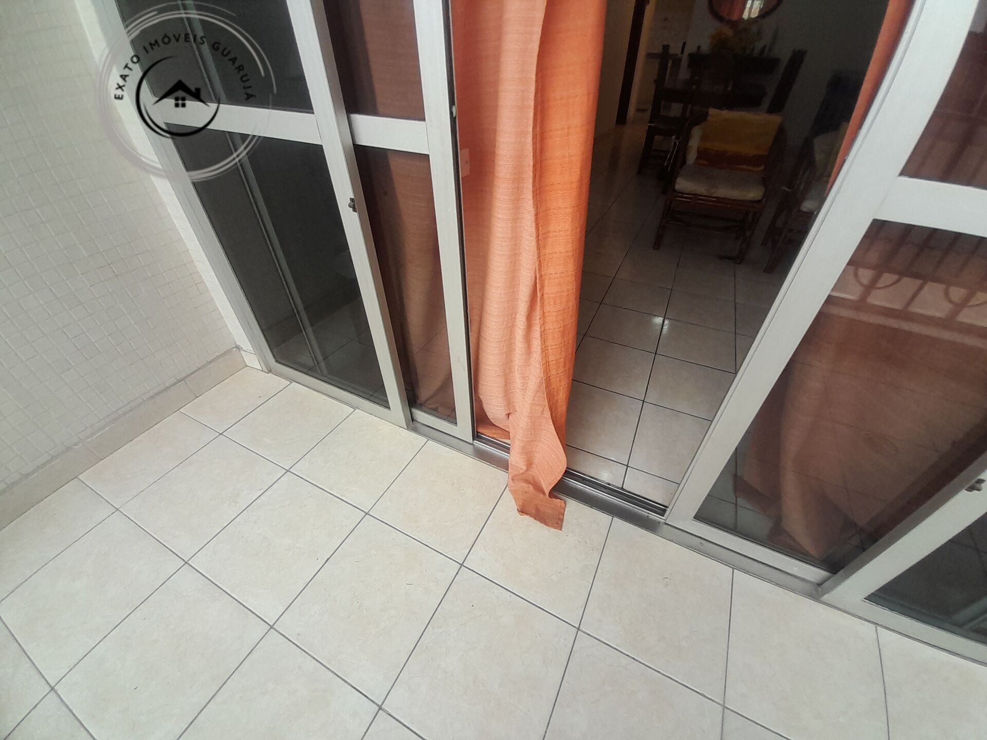 Apartamento padrão de 02 dormitórios para venda nas pitangue